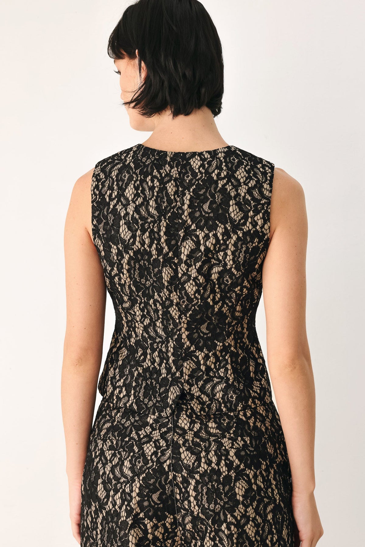 LACE THEORY BLACK/CAMEL WOVEN VEST - Flying Tomato - Flyclothing LLC