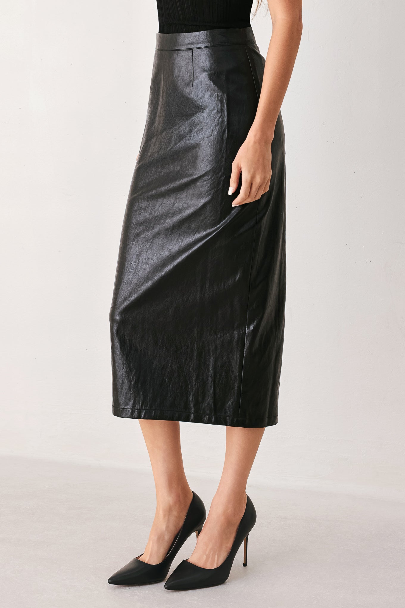 PORT WINE HIGH-RISE FAUX LEATHER SKIRT