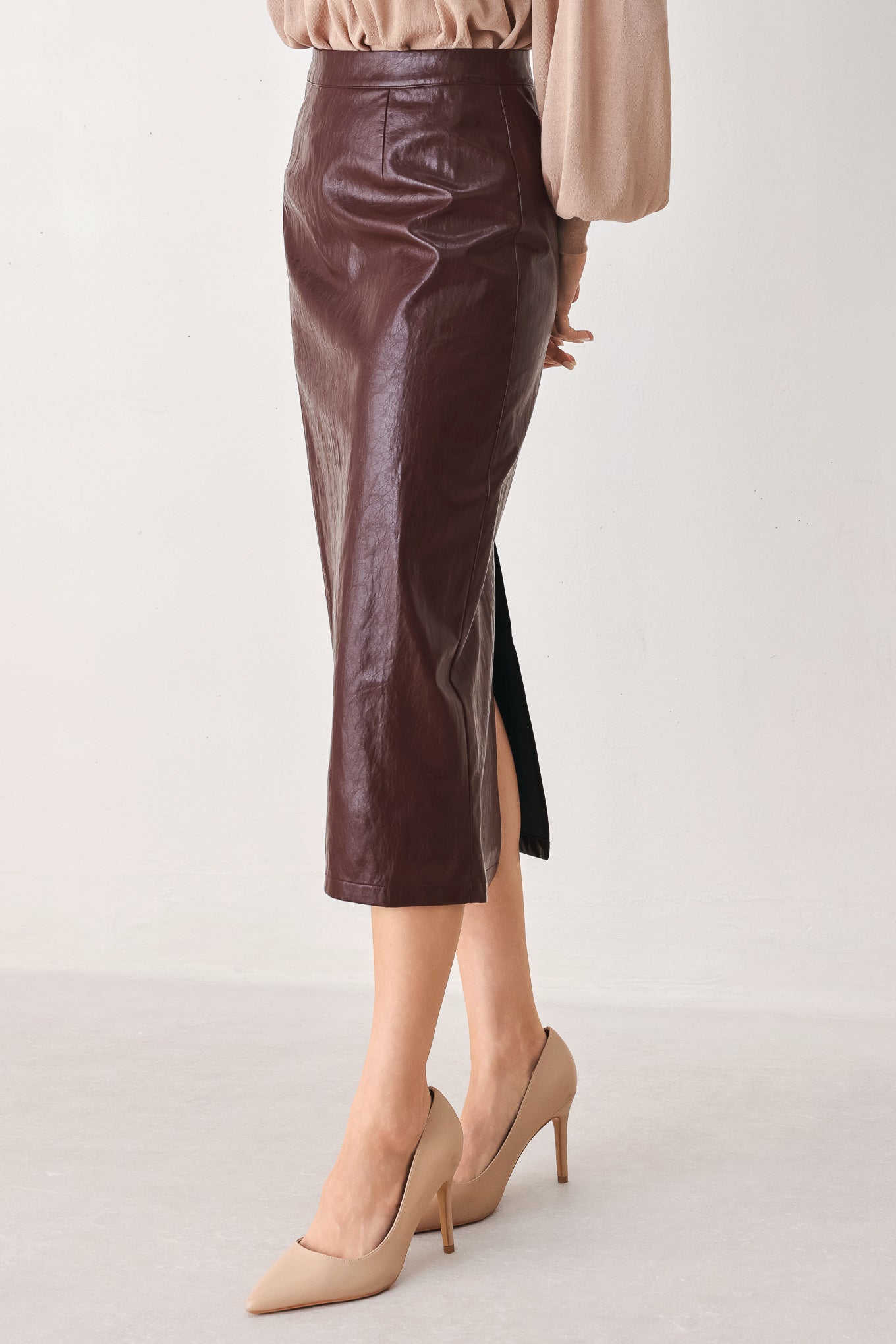 PORT WINE HIGH-RISE FAUX LEATHER SKIRT