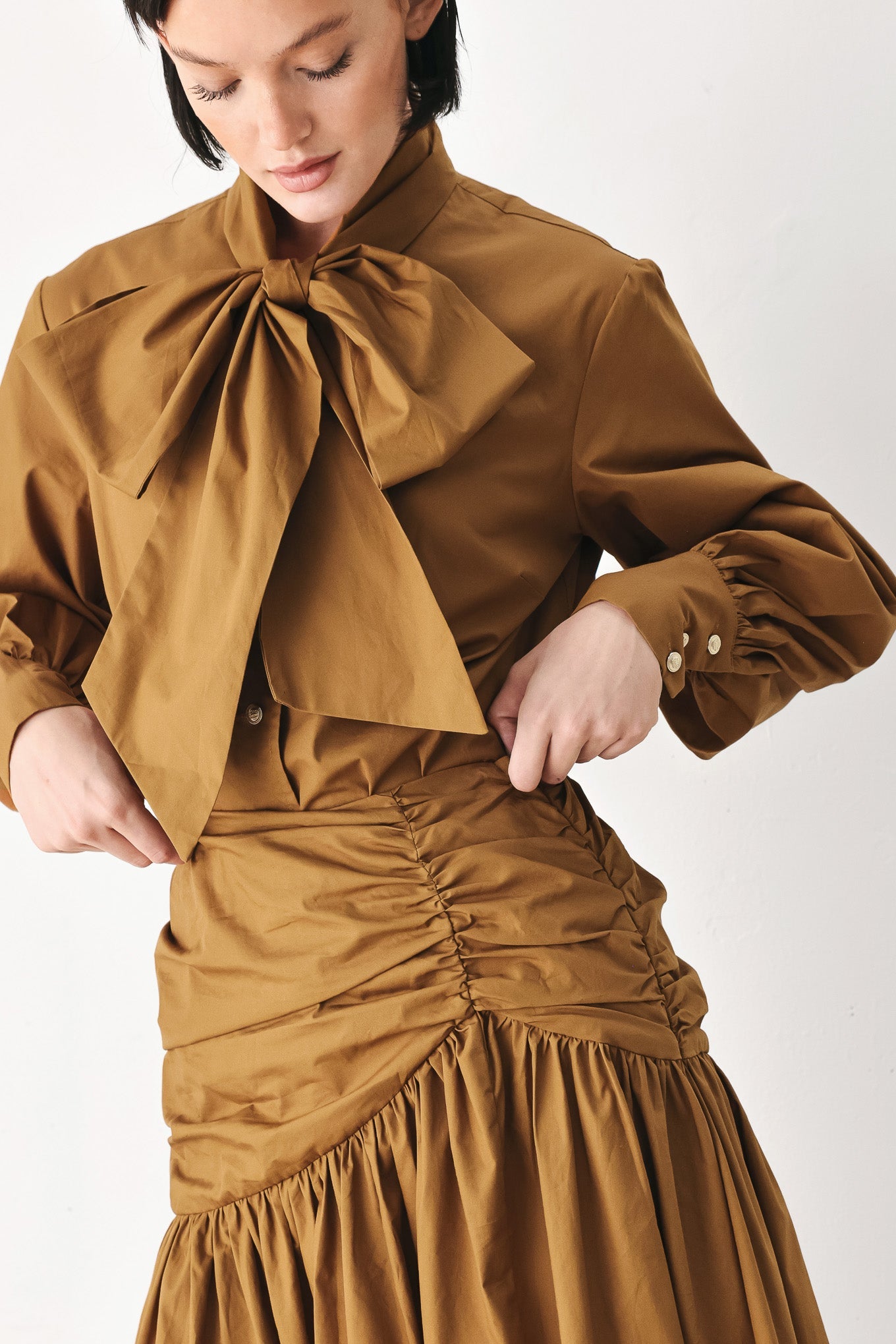 GOLDEN BROWN CASCADE WOVEN MIDI SKIRT