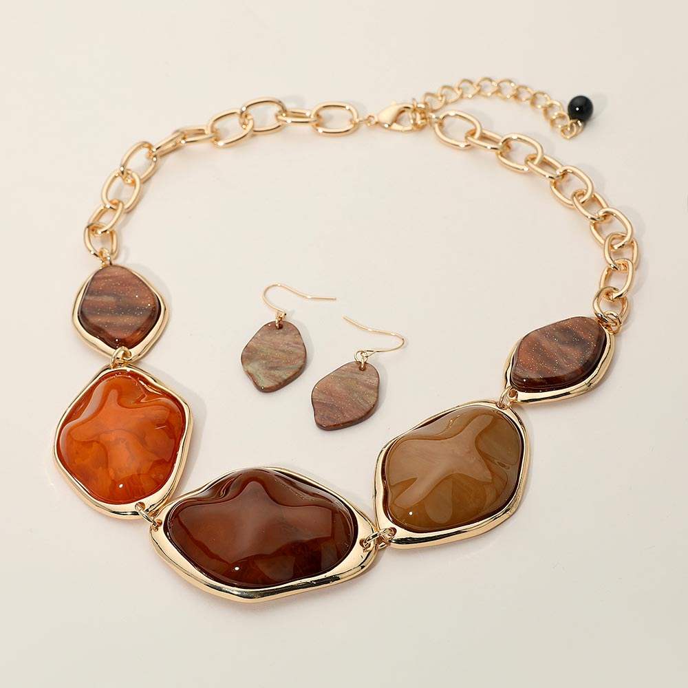 Chunky Bold Resin Pebble Plate Link Statement Necklace - Madeline Love - Flyclothing LLC