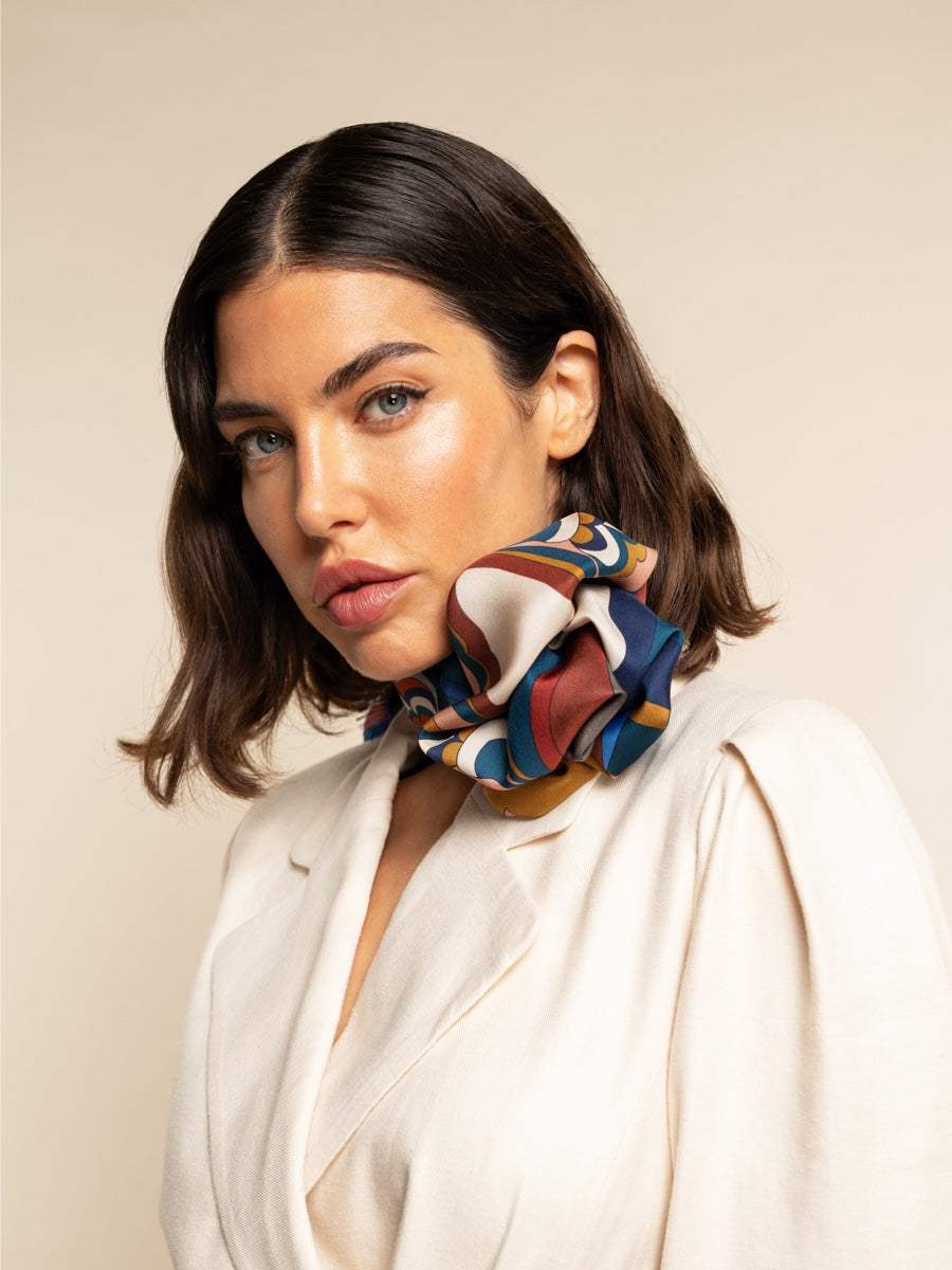 Giorgia (blue/red) - Italian soft and lightweight foulard made from pure silk - Leather Gloves Online - Flyclothing LLC