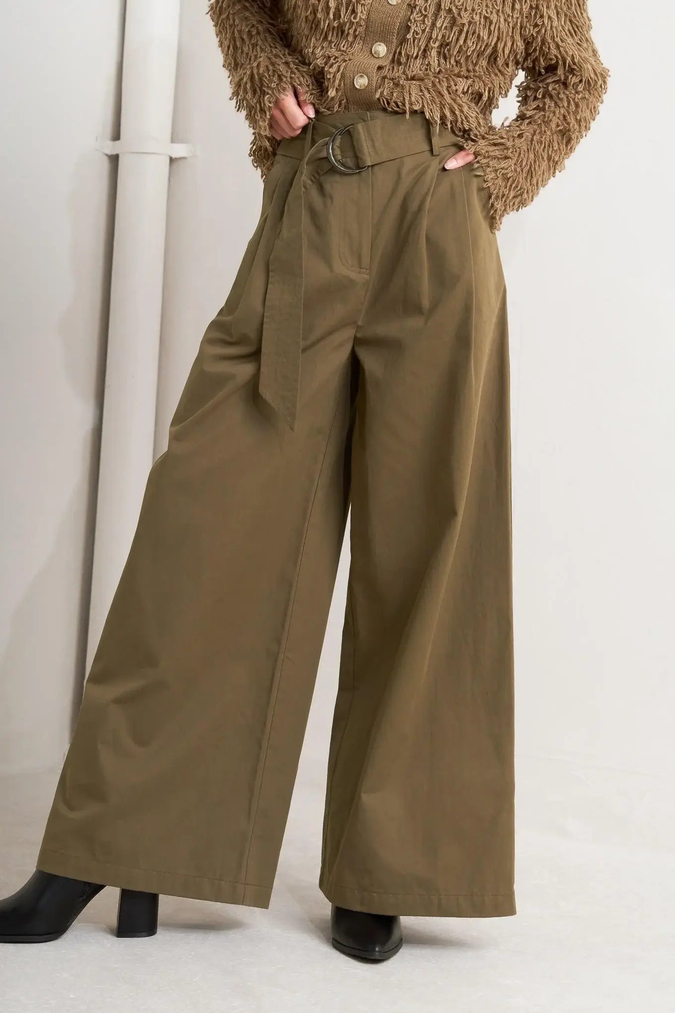 ELEGANCE UNVEILED WOVEN PANTS - Flying Tomato - Flyclothing LLC