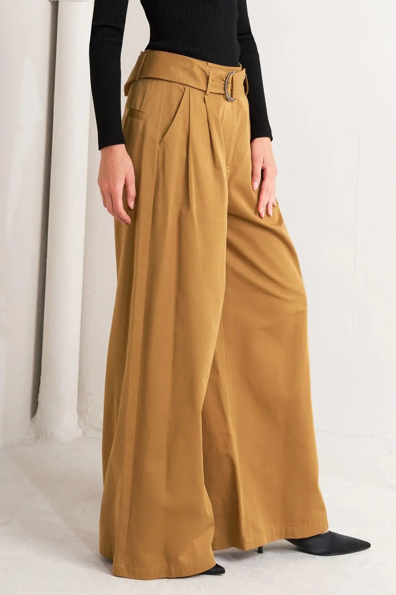 ELEGANCE UNVEILED WOVEN PANTS - Flying Tomato - Flyclothing LLC
