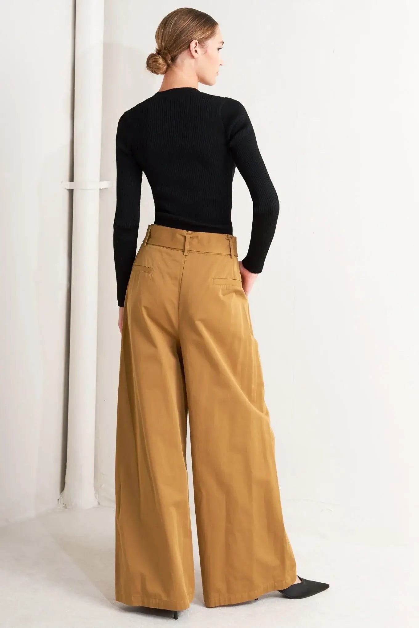 ELEGANCE UNVEILED WOVEN PANTS - Flying Tomato - Flyclothing LLC