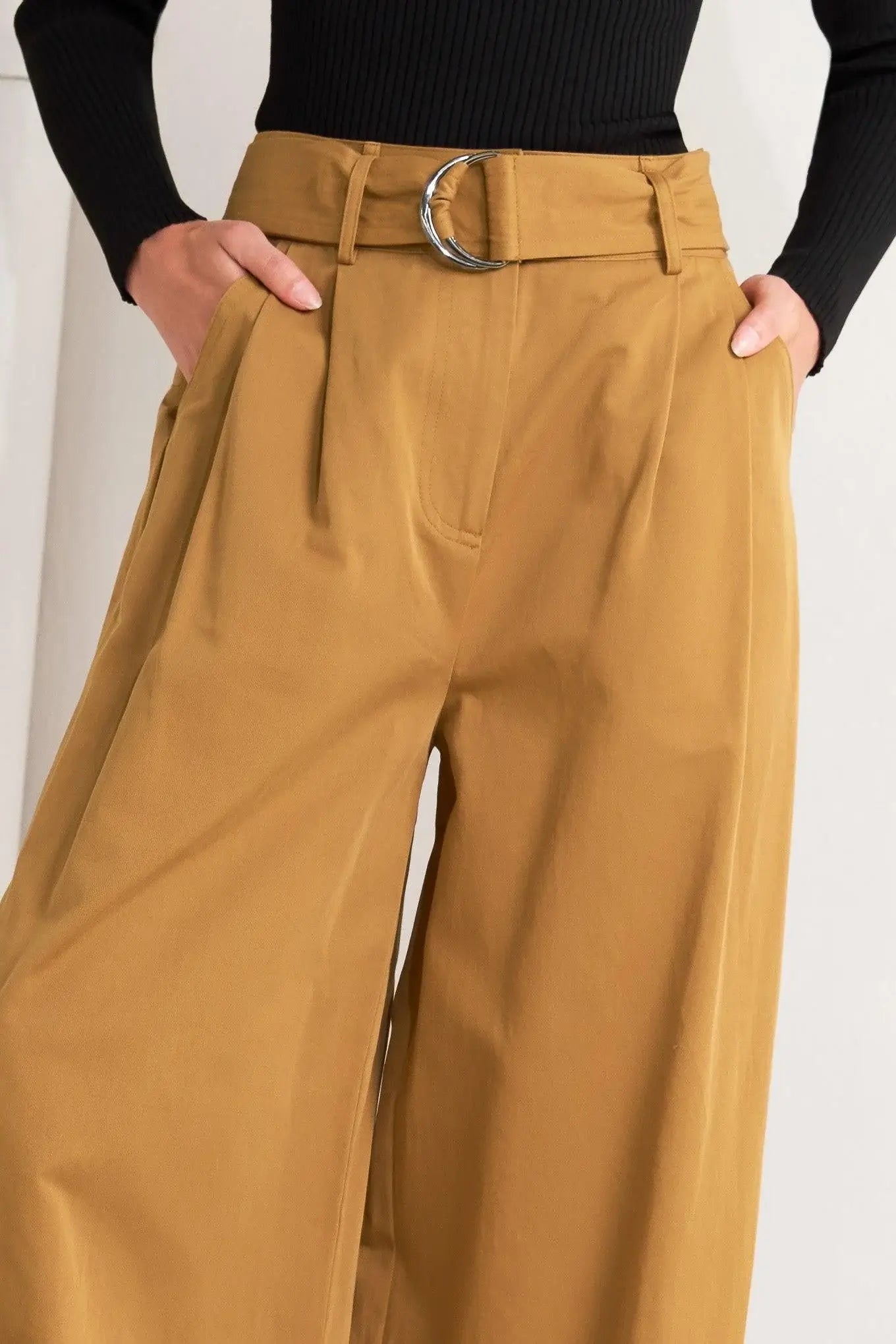ELEGANCE UNVEILED WOVEN PANTS - Flying Tomato - Flyclothing LLC