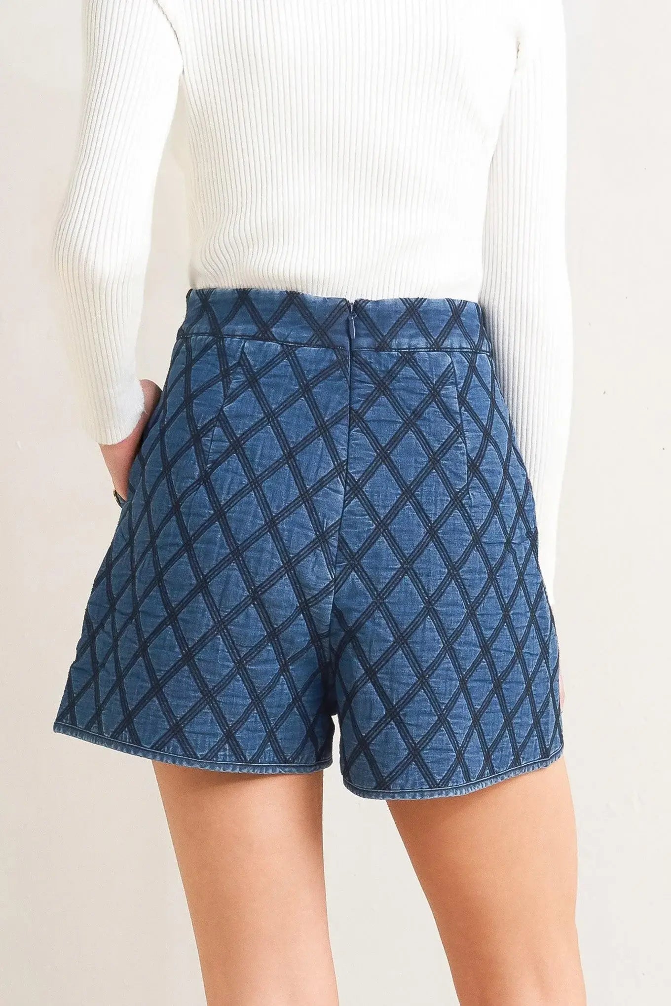 MODERNLUXE QUILTED WOVEN SHORT - Flying Tomato - Flyclothing LLC