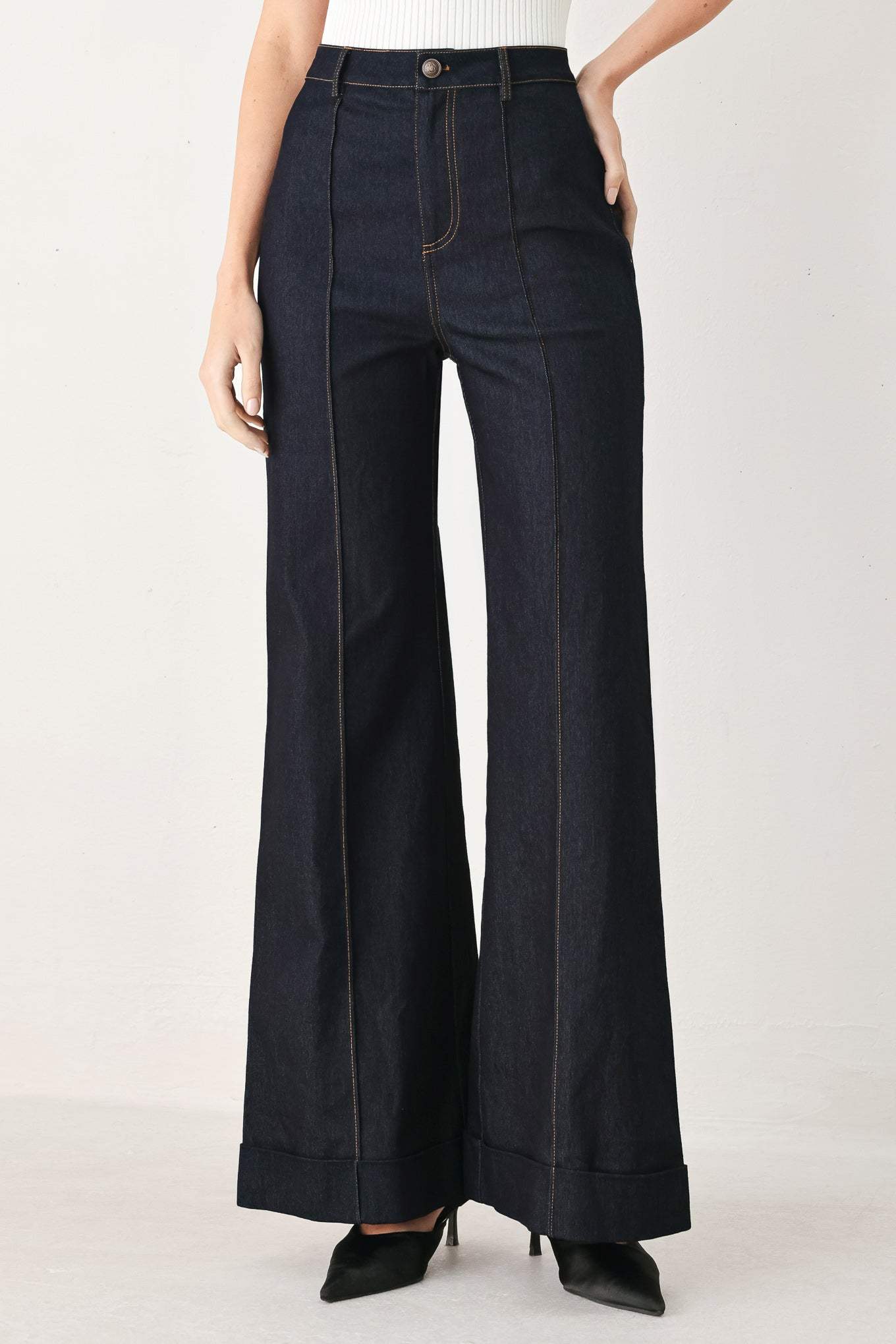 CONTRAST STITCH DENIM PANTS
