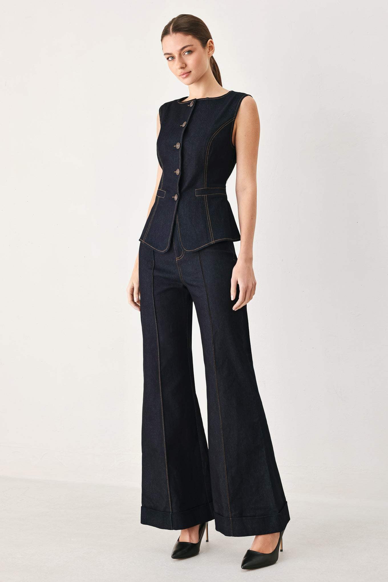 CONTRAST STITCH DENIM PANTS