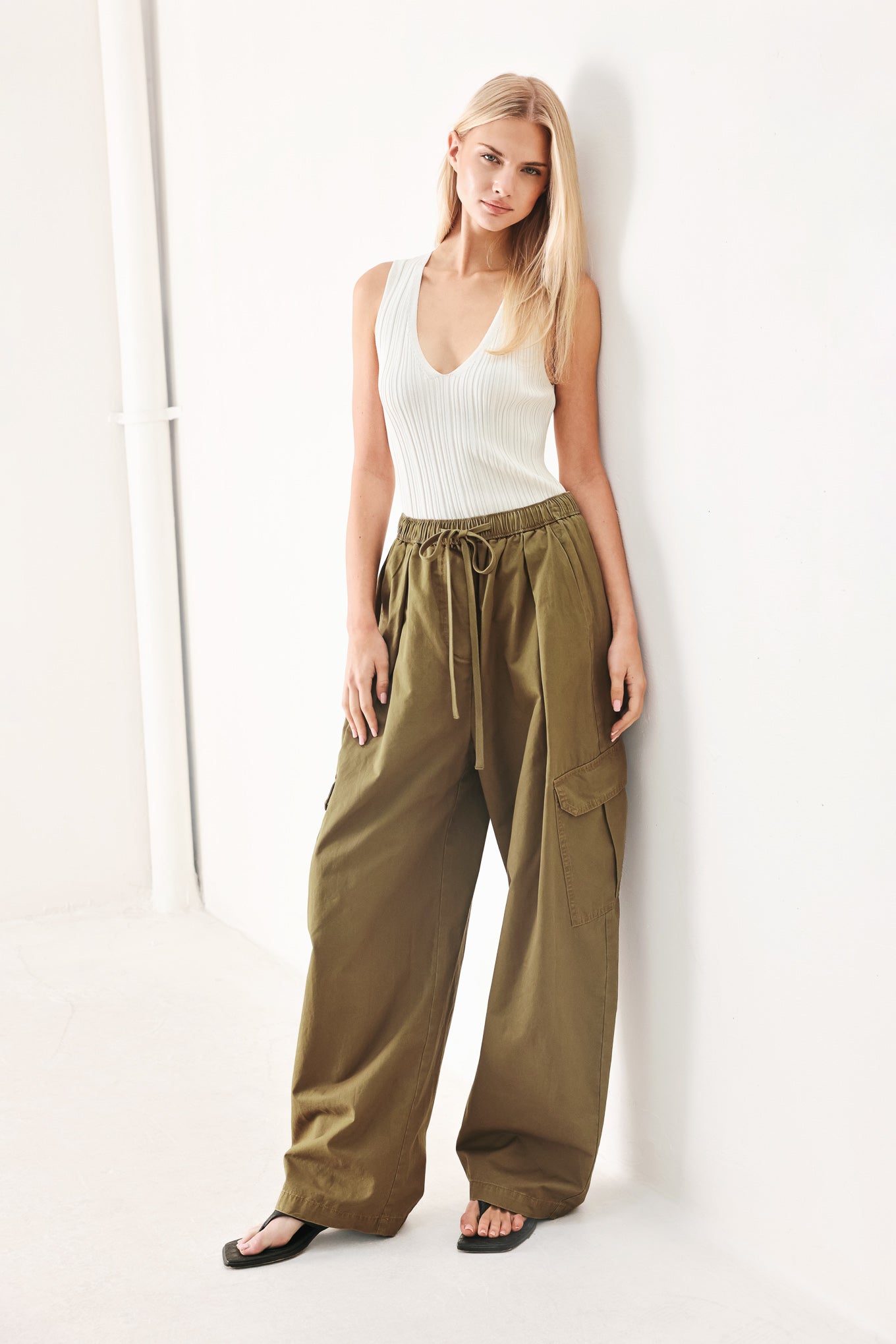 STAY IN MOTION WOVEN BARREL PANTS - Flying Tomato - Flyclothing LLC