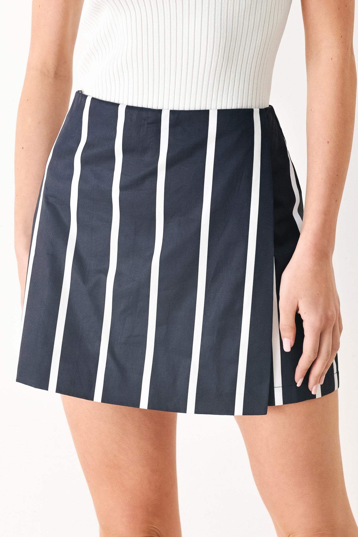 DARK RHYTHM STRIPE WOVEN SKORT - Flying Tomato - Flyclothing LLC
