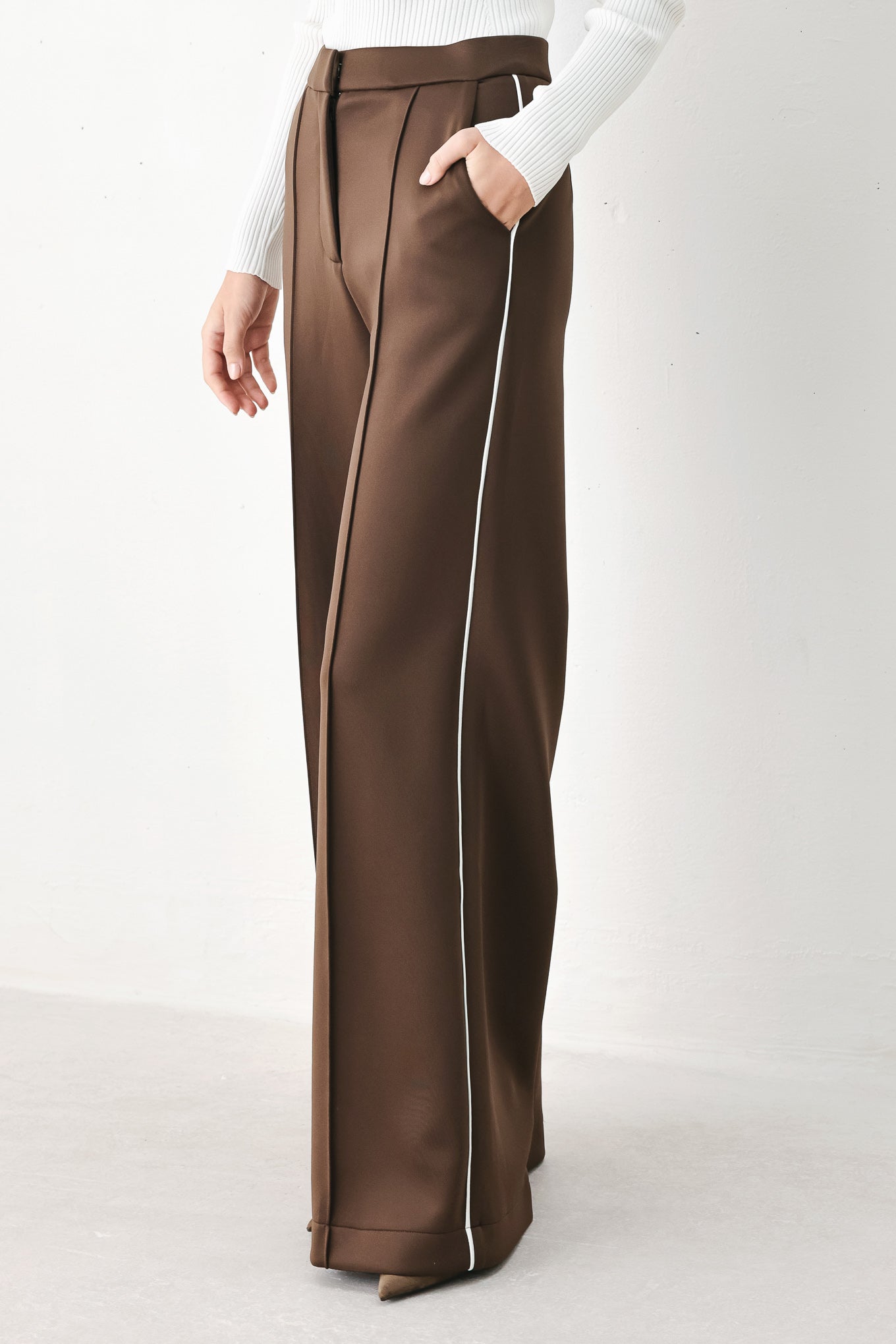 CHOCOLATE CITY STRETCH WOVEN PANTS