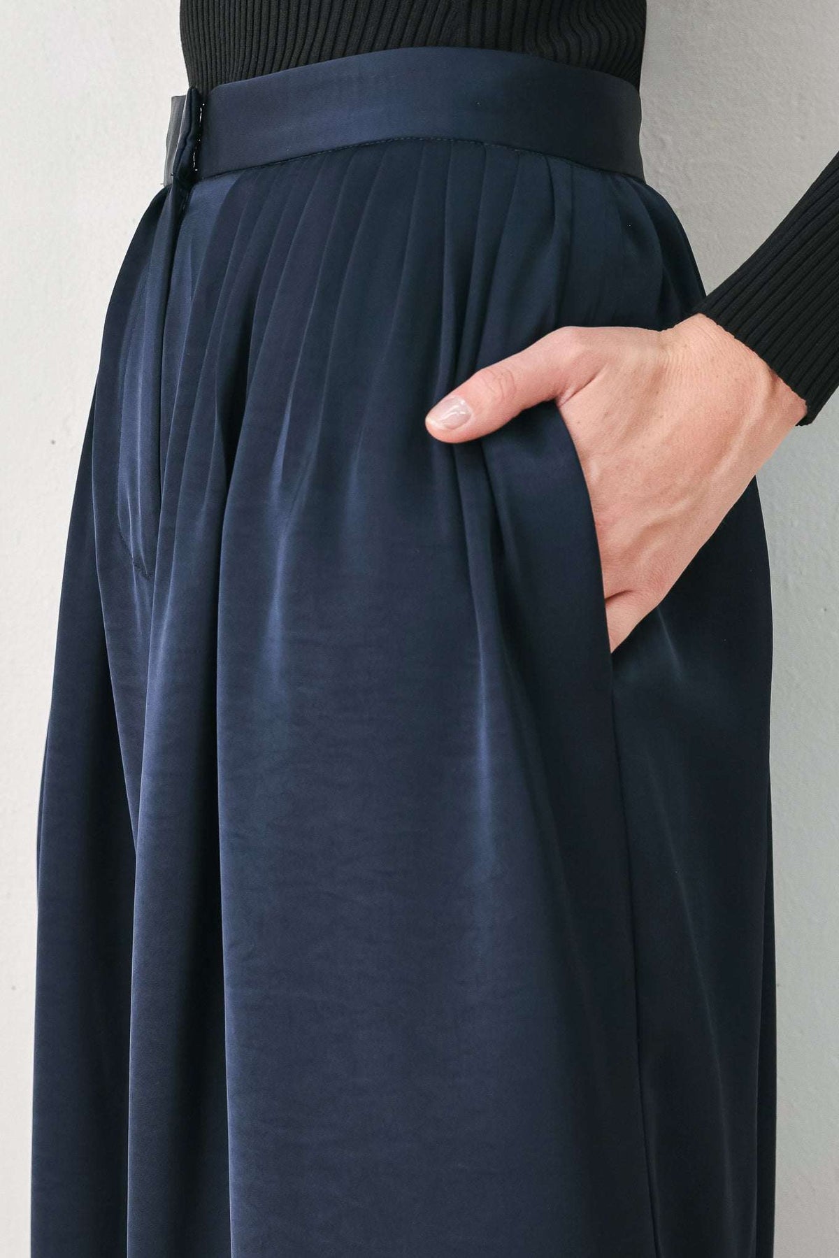 NAVY KNOT NAVY PLEATED WIDE-LEG PANTS - Flying Tomato - Flyclothing LLC