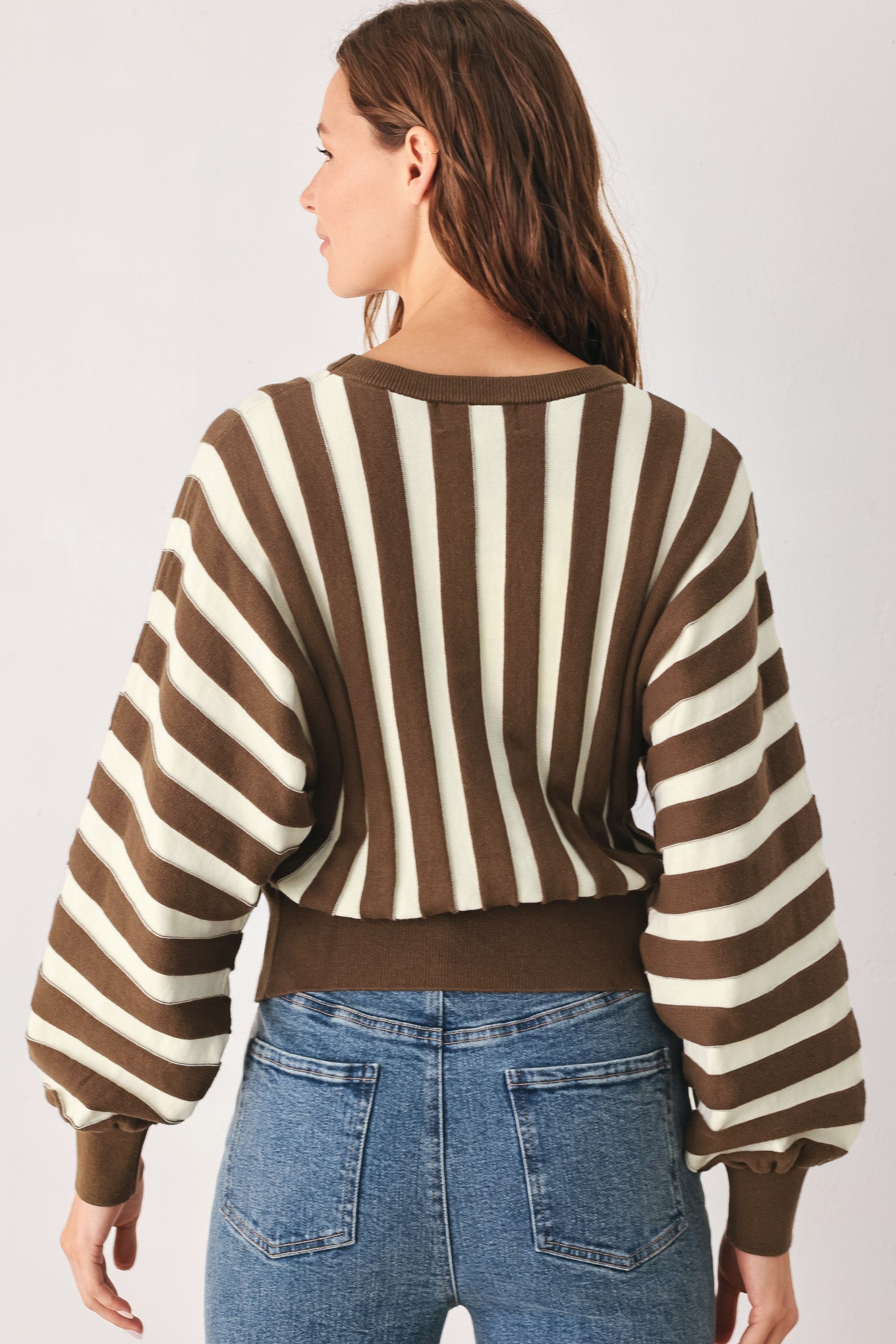CAPPUCCINO VERTICAL STRIPE KNIT TOP