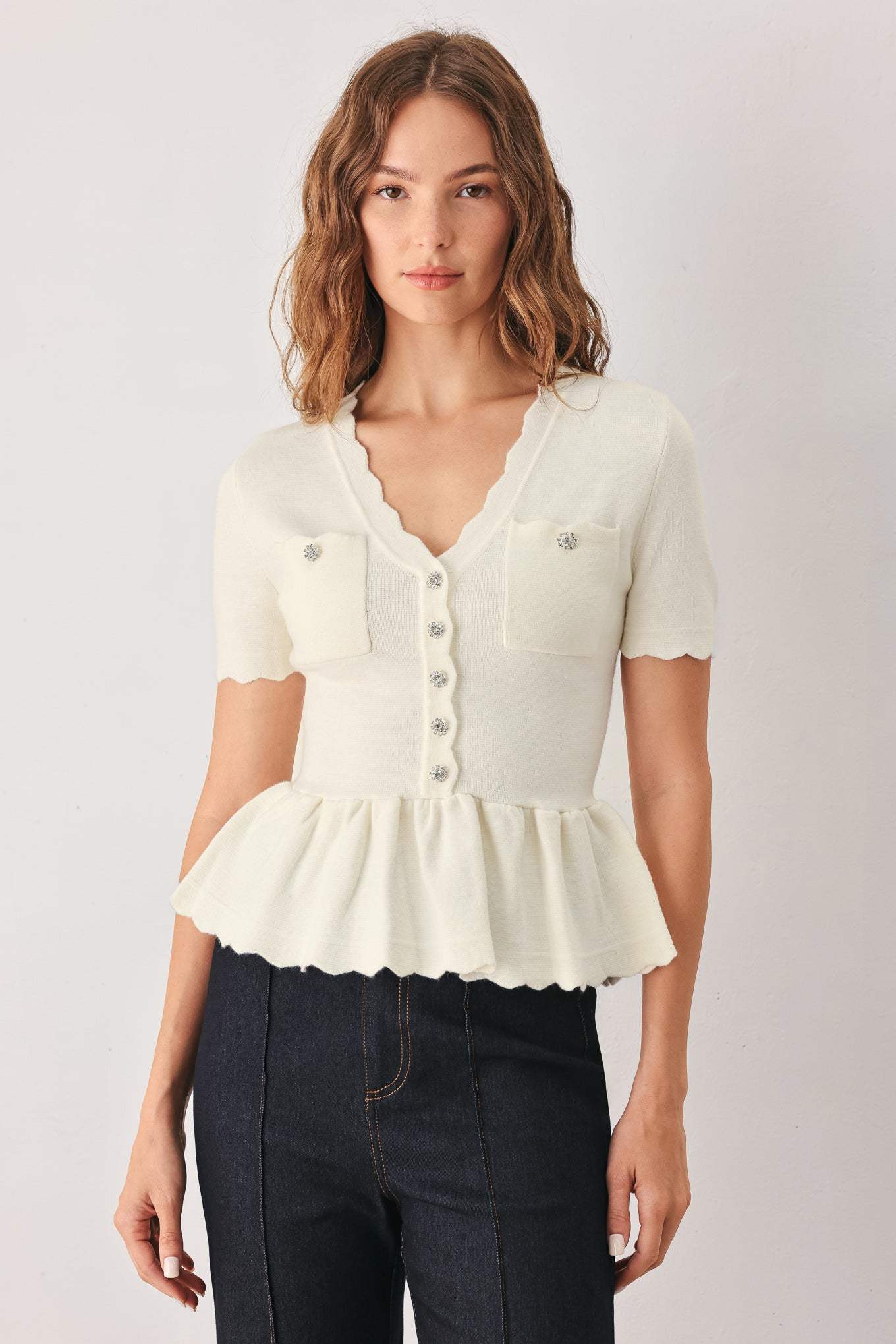 FROSTED CREAM POCKET-DETAIL SWEATER TOP