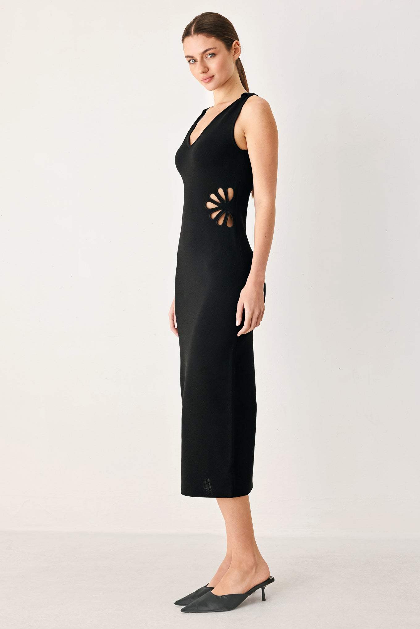 MODERN BLOOM SWEATER MIDI DRESS
