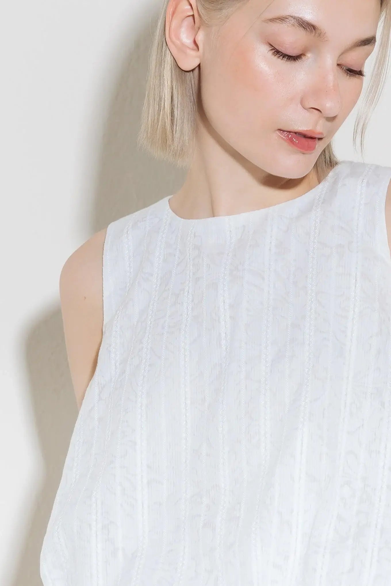 TIMELESS WITH EDGE WOVEN LACE TOP - Flying Tomato - Flyclothing LLC