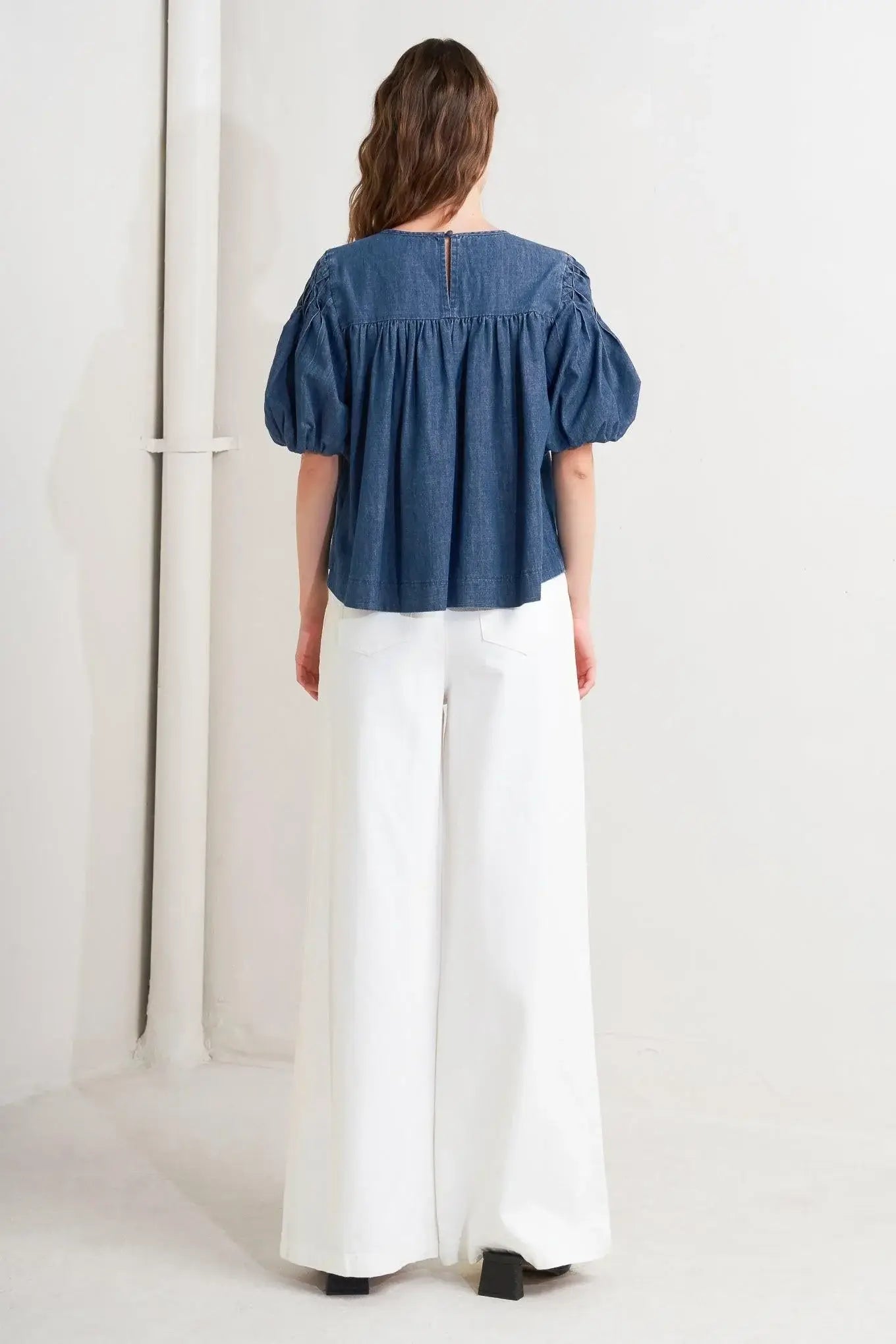 COTTAGE SPELL CHAMBRAY TOP - Flying Tomato - Flyclothing LLC
