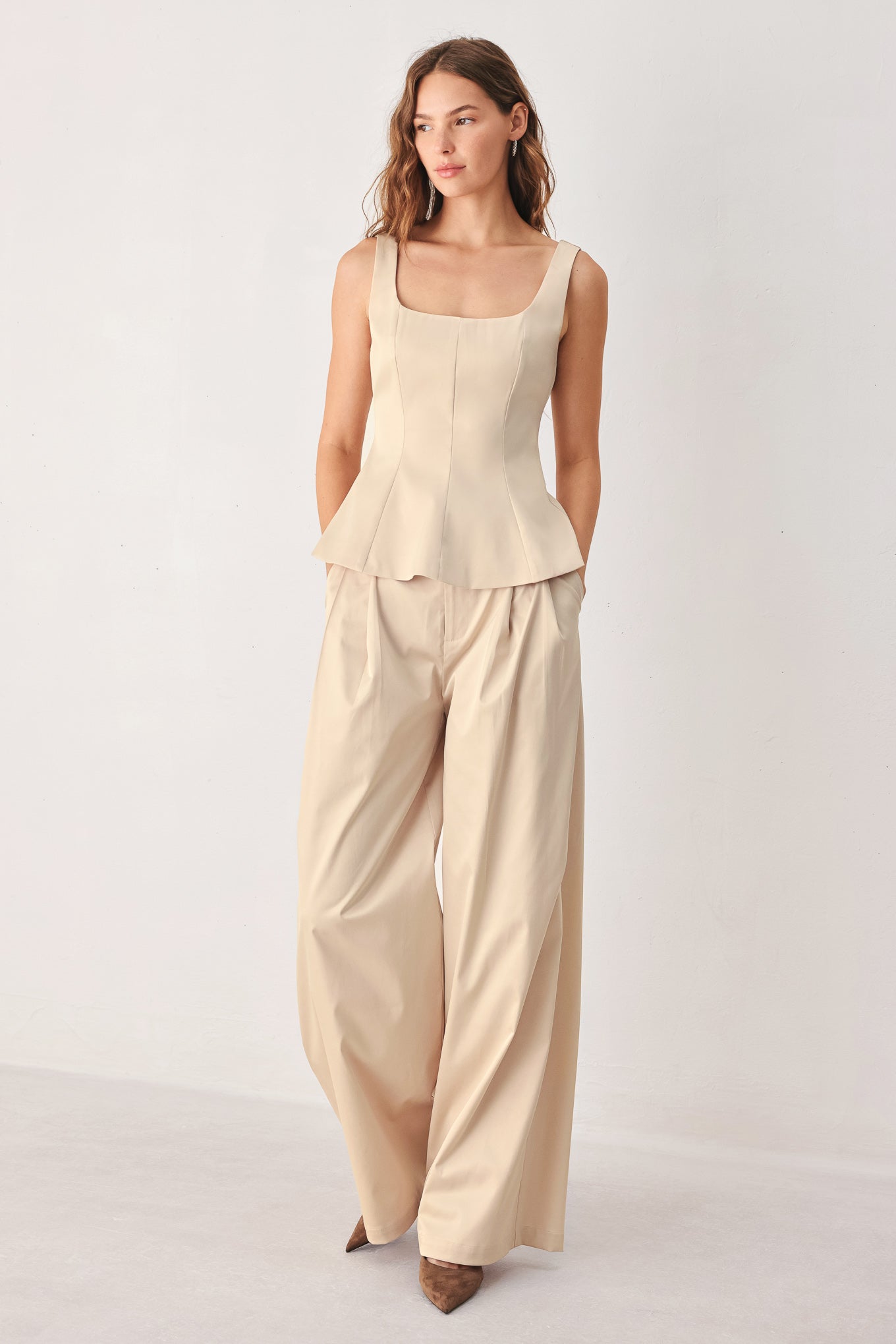 PARCHMENT WOVEN TOP