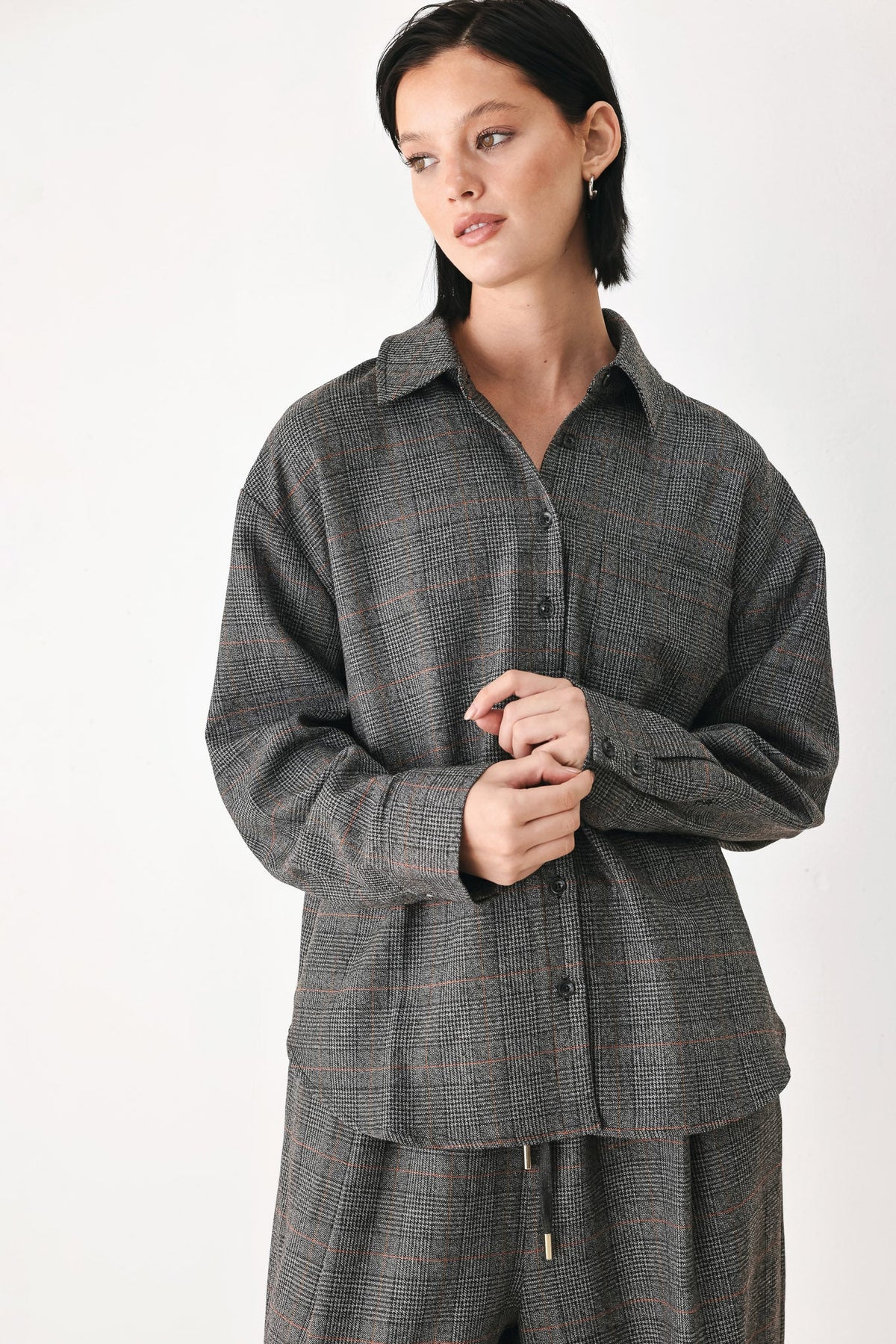 OFF THE CLOCK PLAID BUTTON DOWN TOP - Flying Tomato - Flyclothing LLC