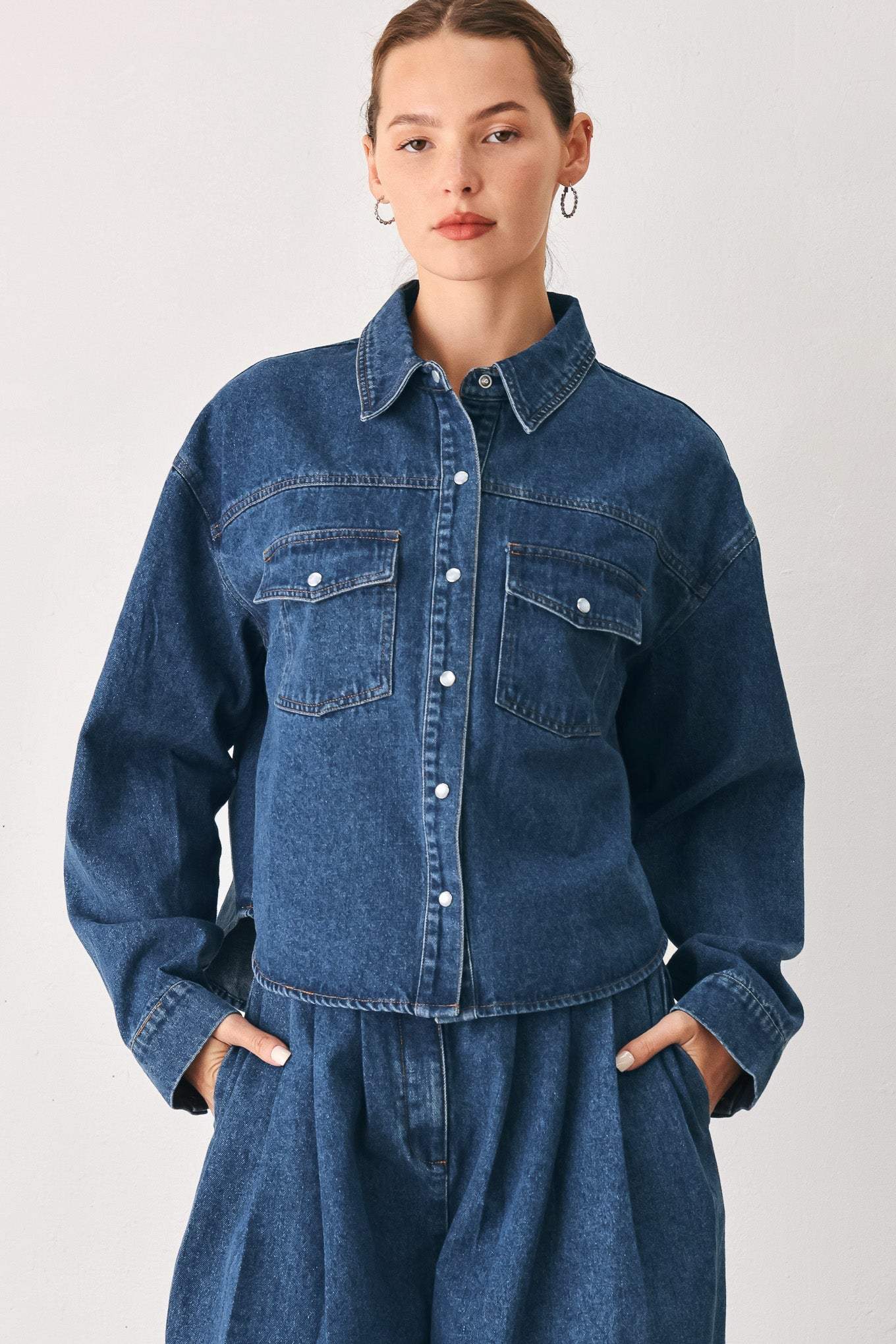 BLUE ECHO PLEATED DENIM JACKET - Flying Tomato - Flyclothing LLC