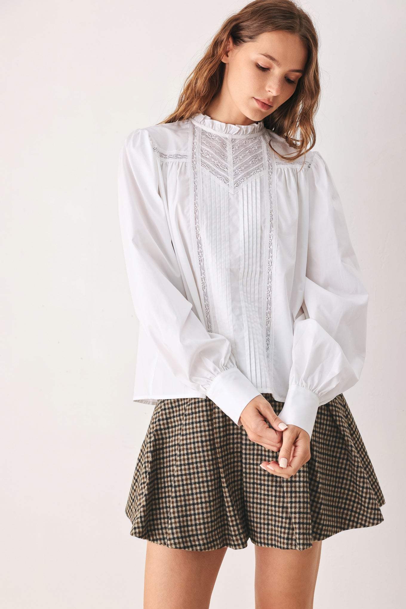 PORCELAIN VINTAGE INSPIRE WOVEN TOP