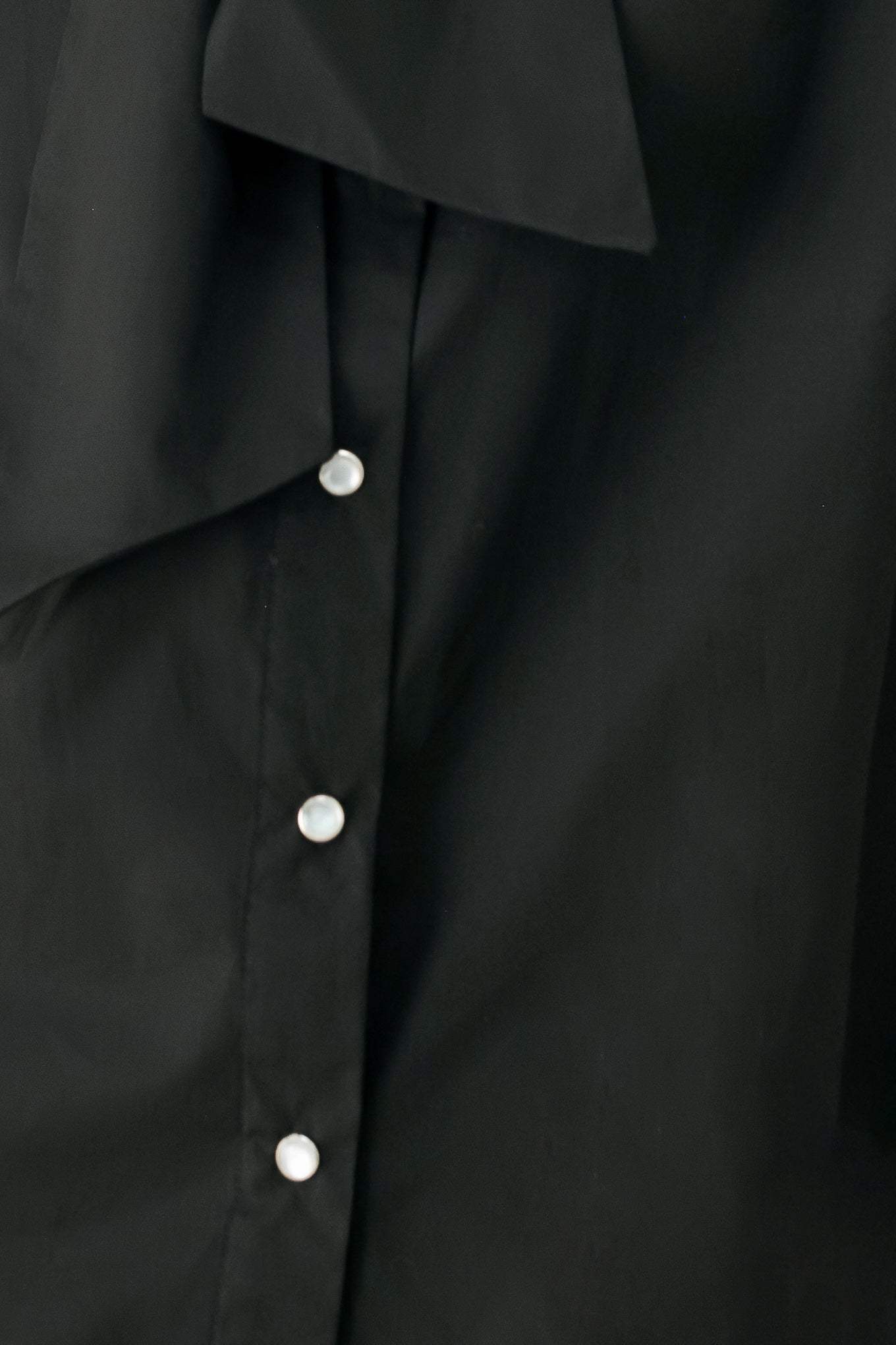 MODERN STATEMENT BOW WOVEN TOP
