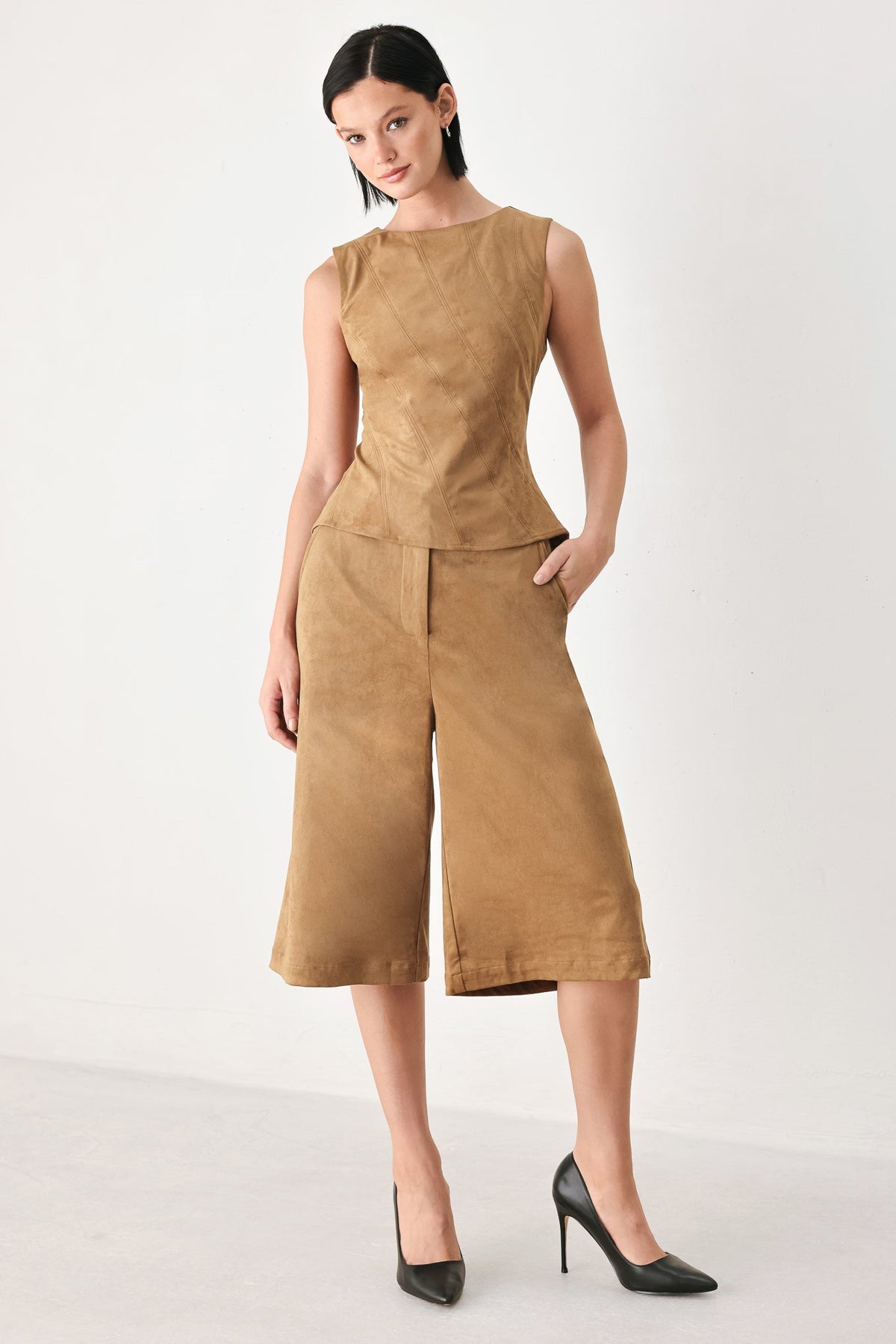DESERT MOD CAMEL FAUX SUEDE SLEEVELESS TOP - Flying Tomato - Flyclothing LLC