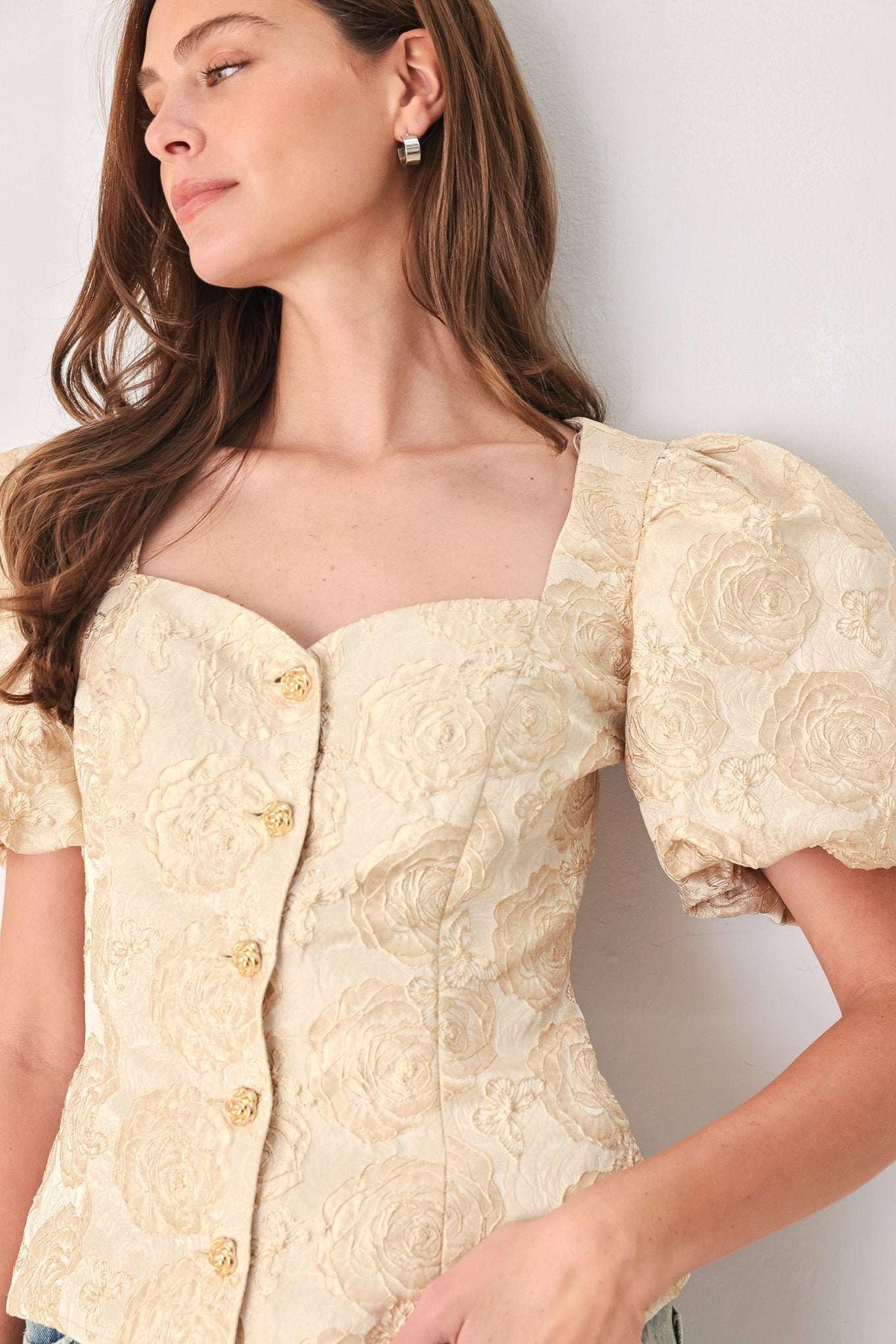GOLDEN PORTRAIT GOLD TEXTURED PUFF-SLEEVE PEPLUM TOP - Flying Tomato - Flyclothing LLC