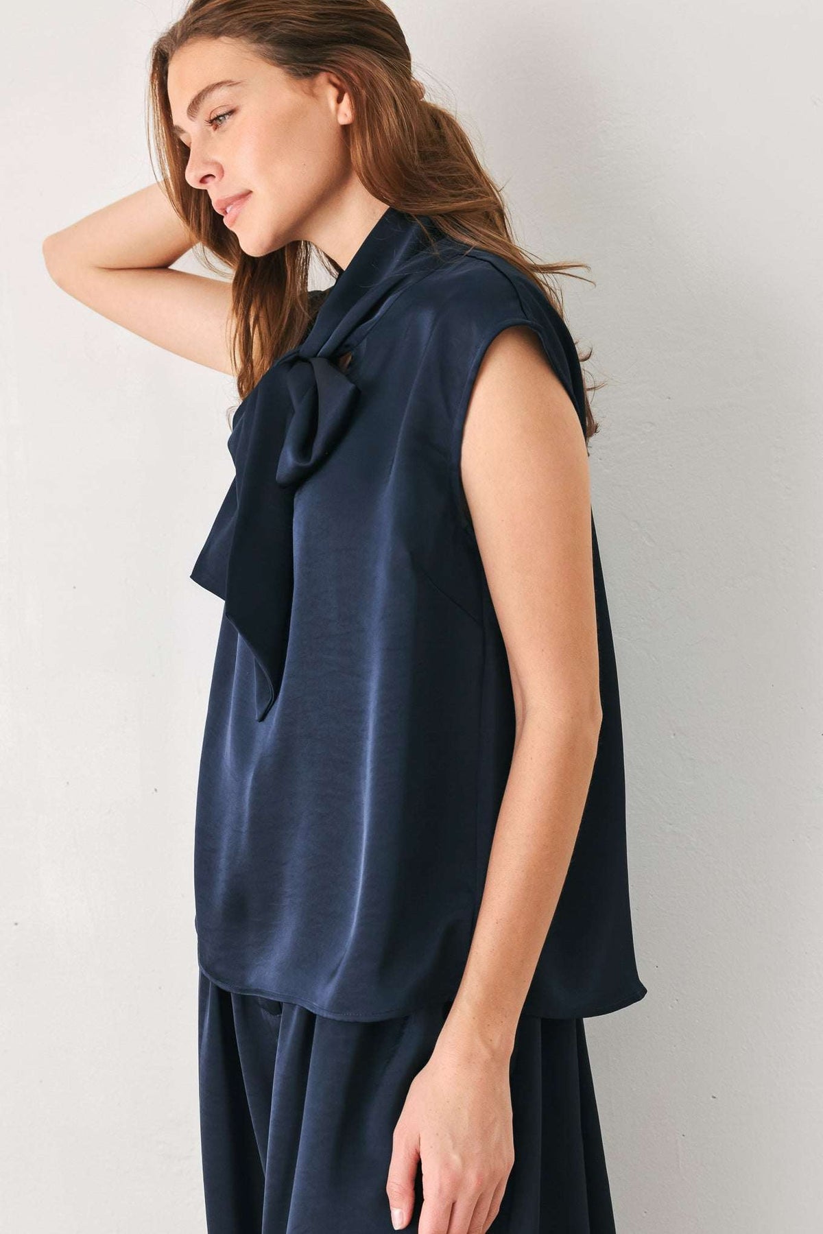 NAVY KNOT NAVY TIE-FRONT SLEEVELESS TOP - Flying Tomato - Flyclothing LLC