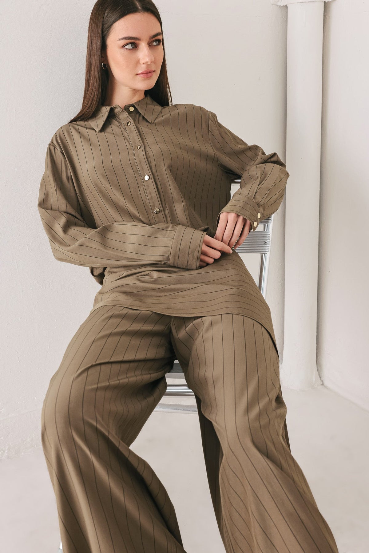 STRIPED DRAMA BROWN& BLACK BUTTON-DOWN TOP - Flying Tomato - Flyclothing LLC