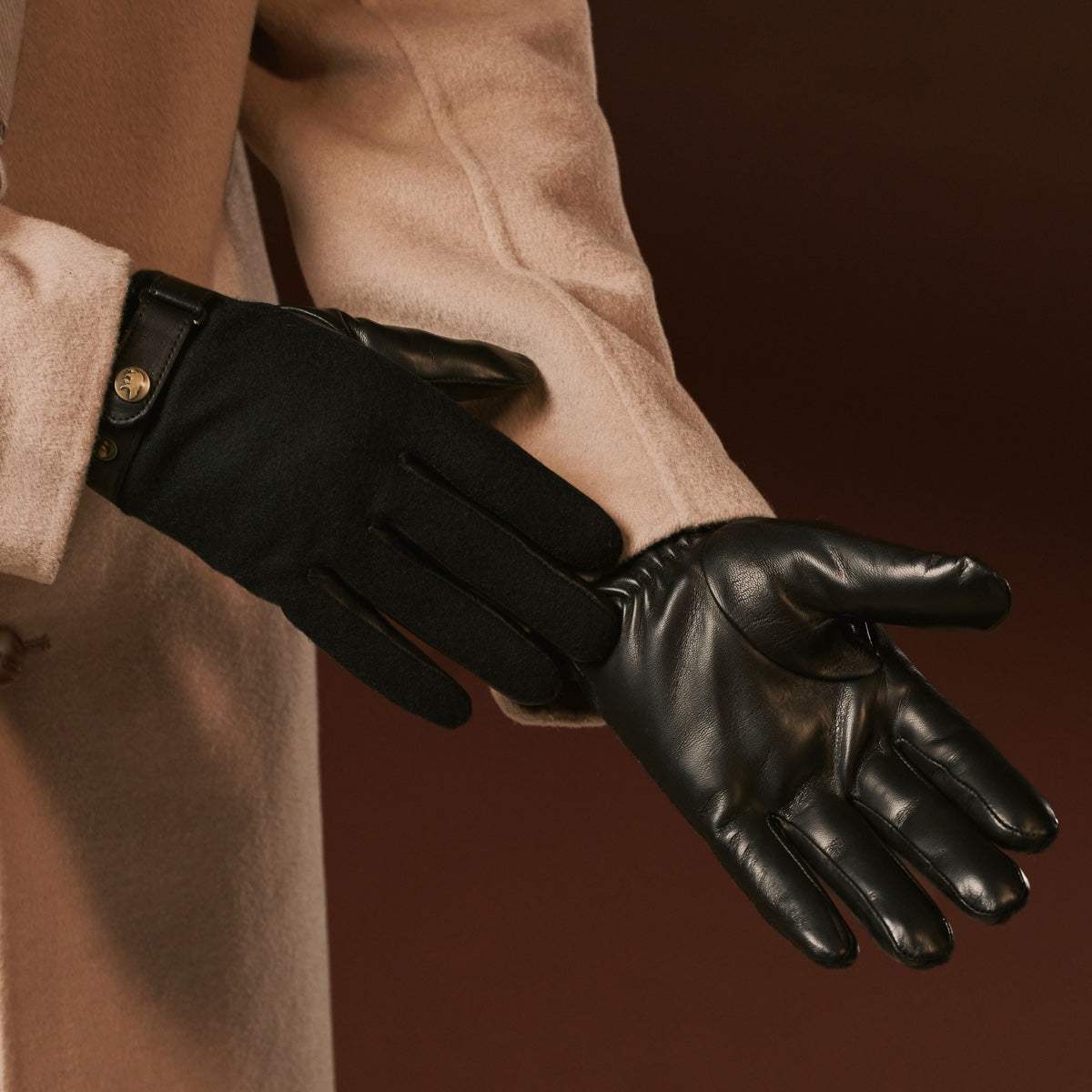 Fabrizio (black) – Tweed men's gloves with touchscreen capability and adjustable snap button - Leather Gloves Online - Flyclothing LLC