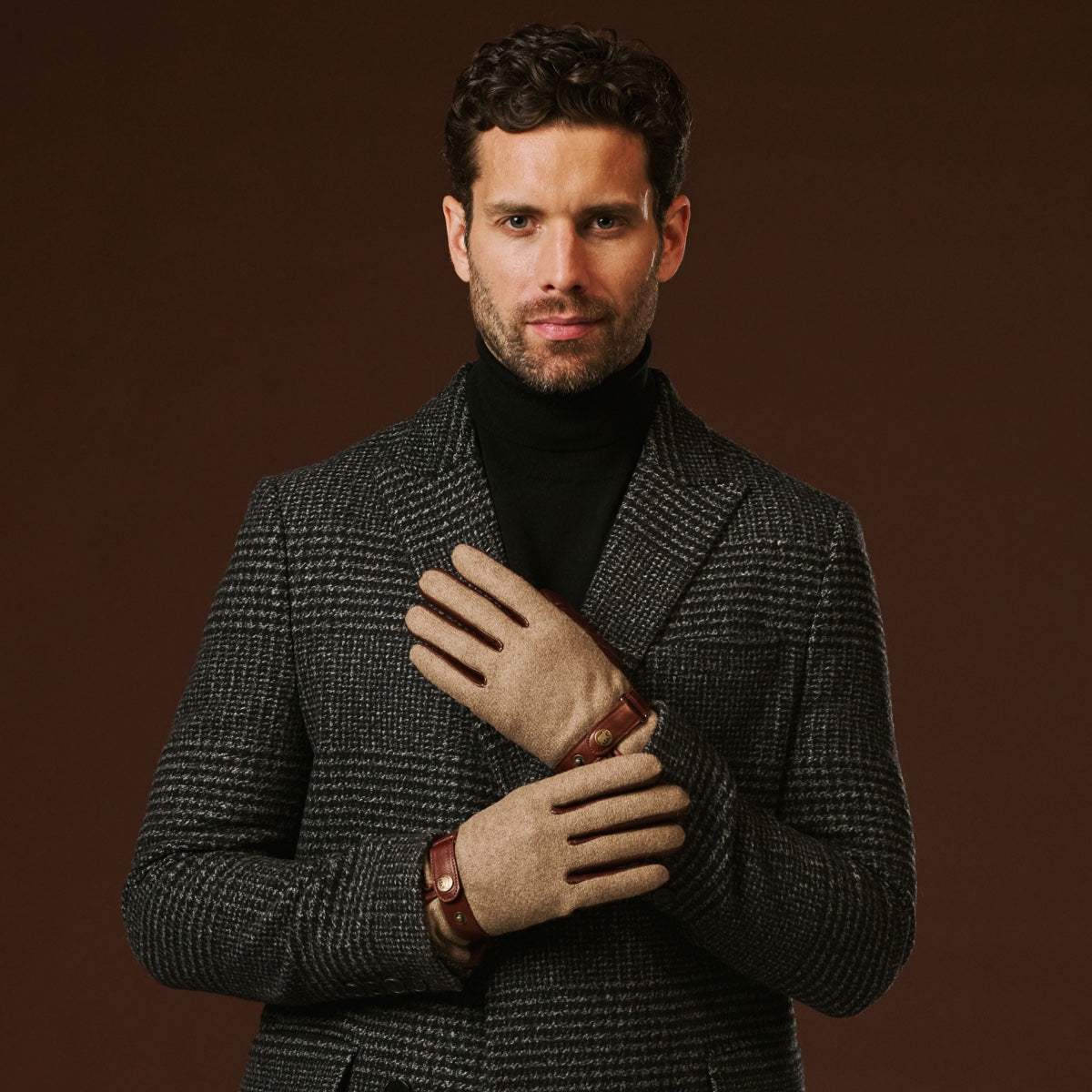 Fabrizio (brown) - Italian tweed men’s gloves with touchscreen capability and adjustable snap button