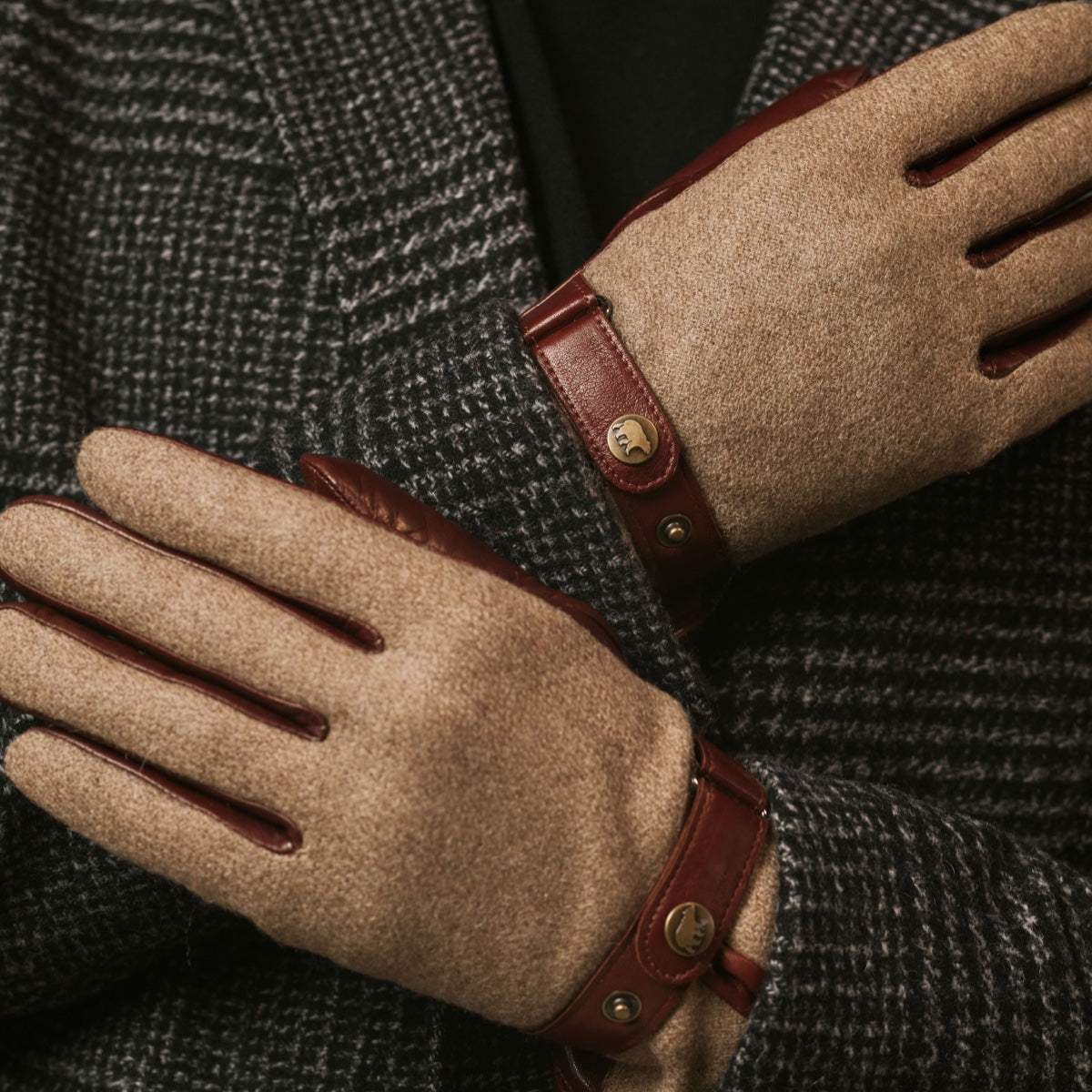 Fabrizio (brown) - Italian tweed men’s gloves with touchscreen capability and adjustable snap button