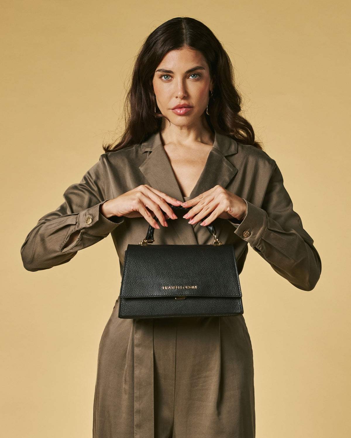Federica (black) - Italian calf leather women's crossbody bag (with shoulder strap)