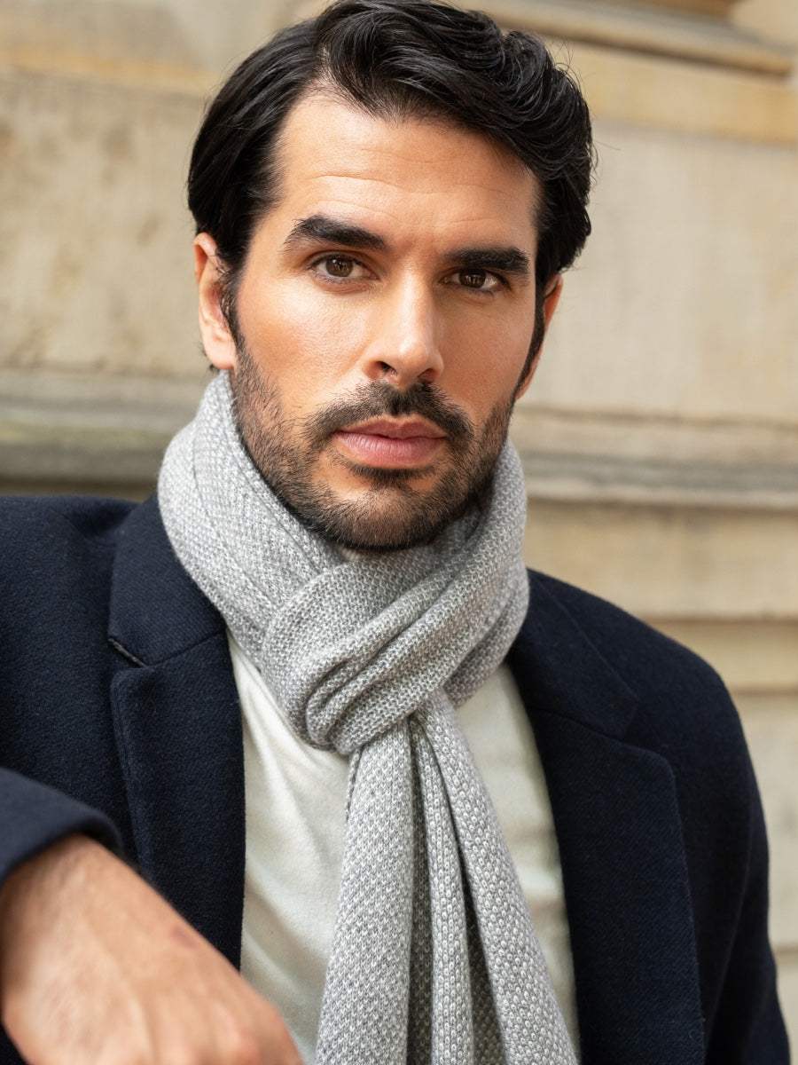 Riccardo (grey & white) - Italian 100% cashmere scarf with pattern