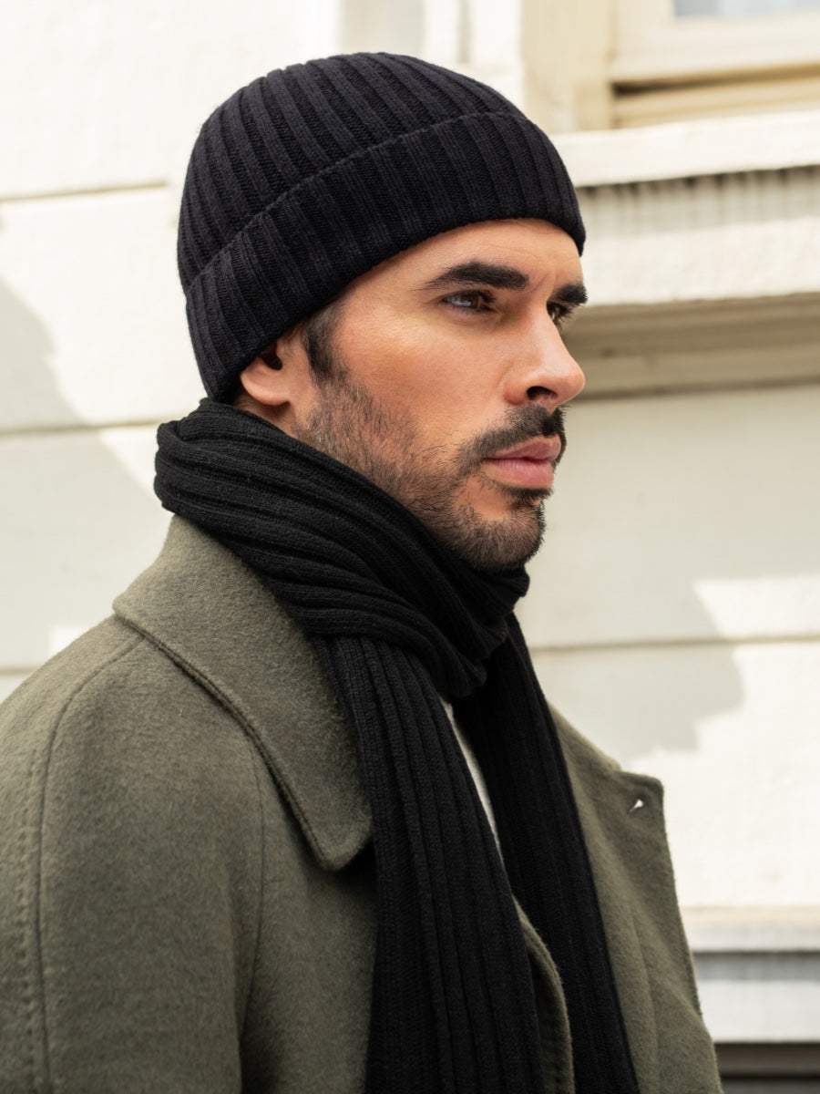 Milano (black) - Italian 100% cashmere ribbed beanie (unisex)