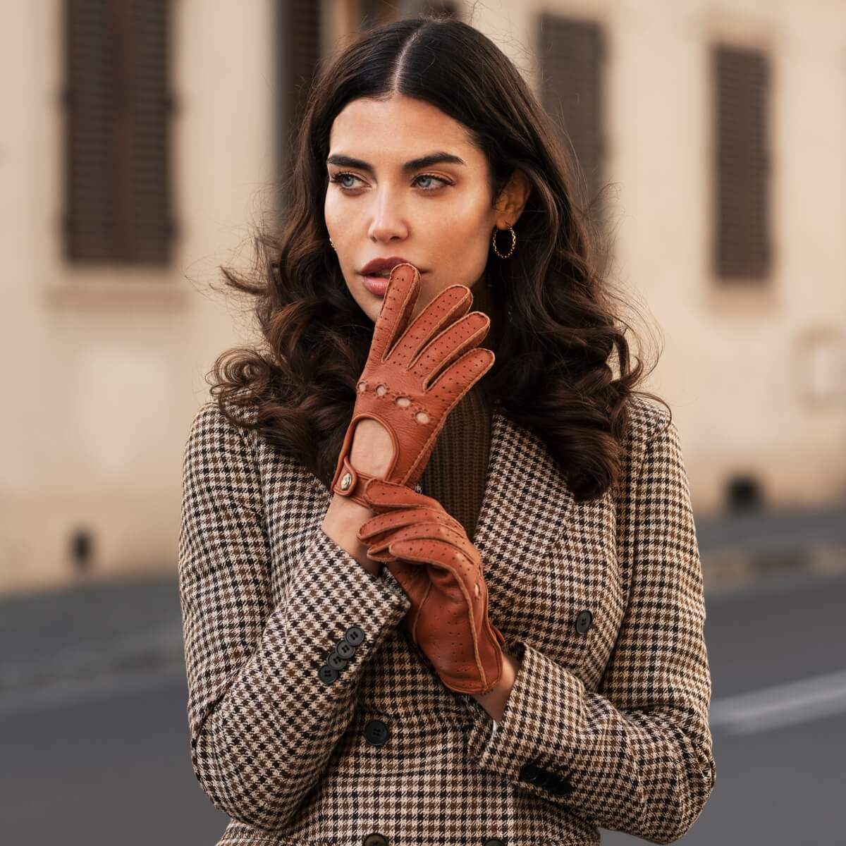 Maria (brown) - Italian driving gloves made of American deerskin leather