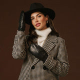 Gianetta (black) - Italian lambskin mittens with luxurious lambswool lining