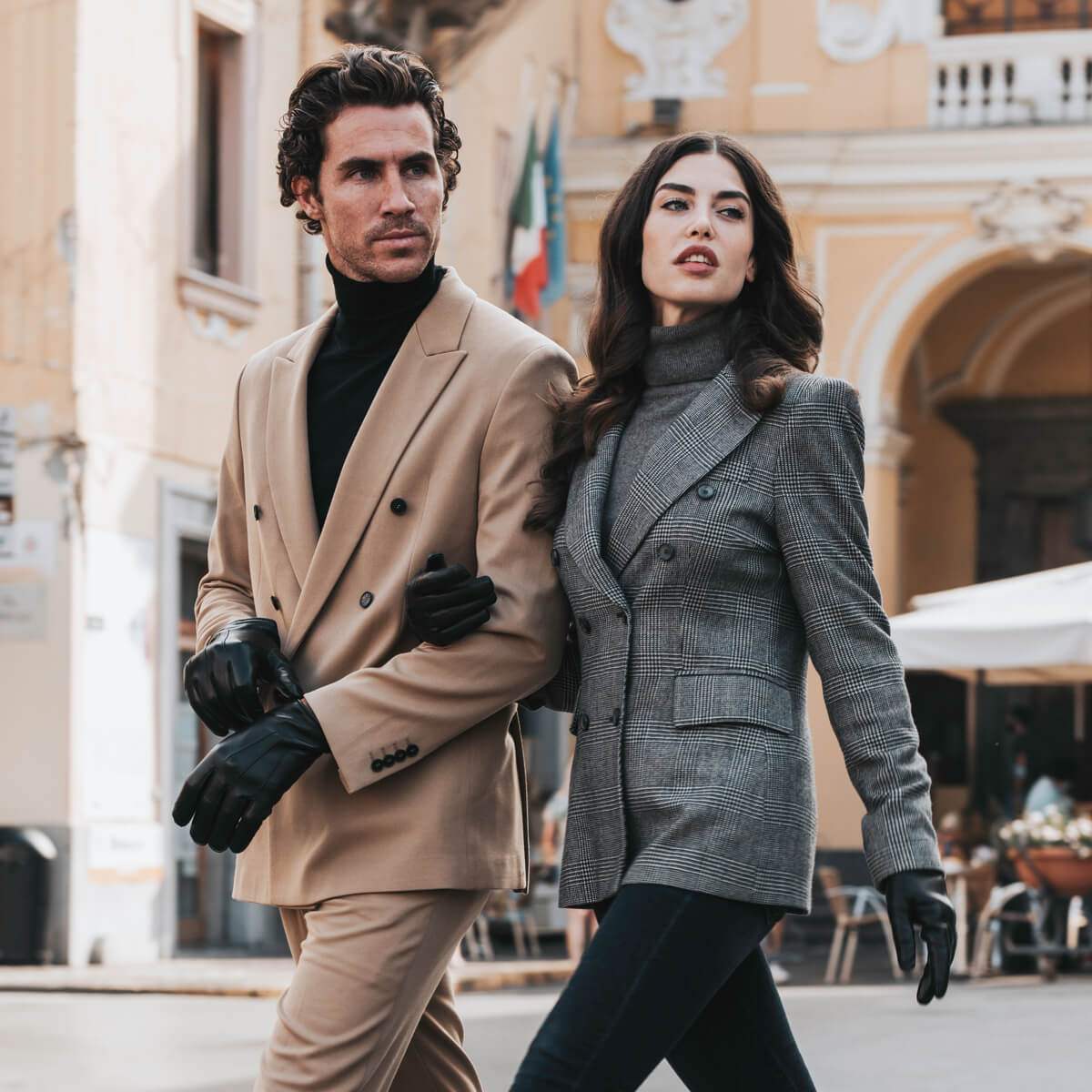 Giovanni (black) - Classic Italian lambskin leather gloves with cashmere lining & touchscreen feature