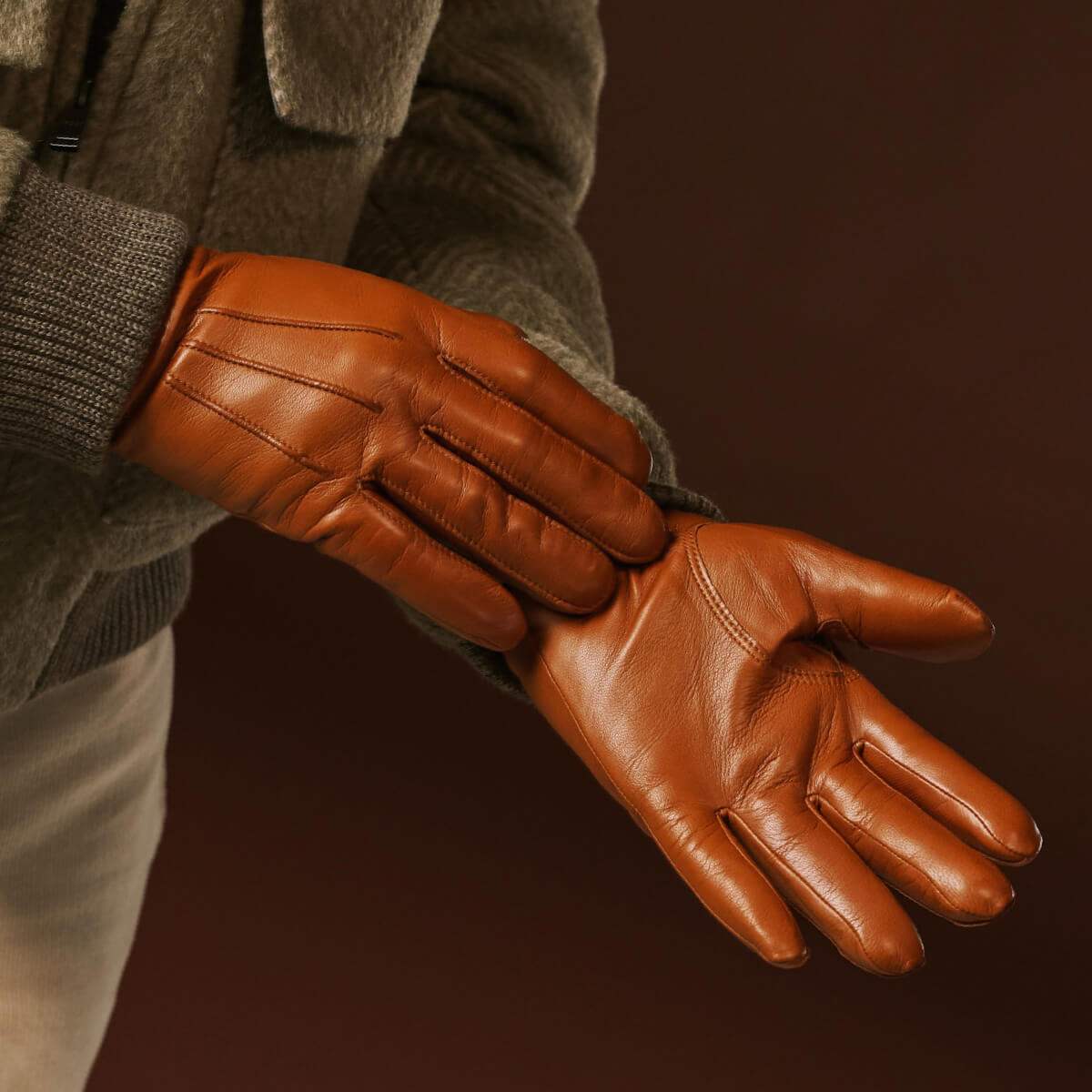 Giovanni (cognac) - Classic Italian lambskin leather gloves with cashmere lining