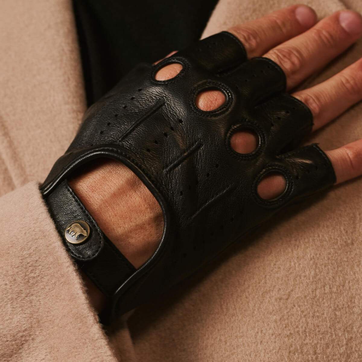 Giuseppe (black) - Italian lambskin fingerless leather driving gloves - Leather Gloves Online - Flyclothing LLC
