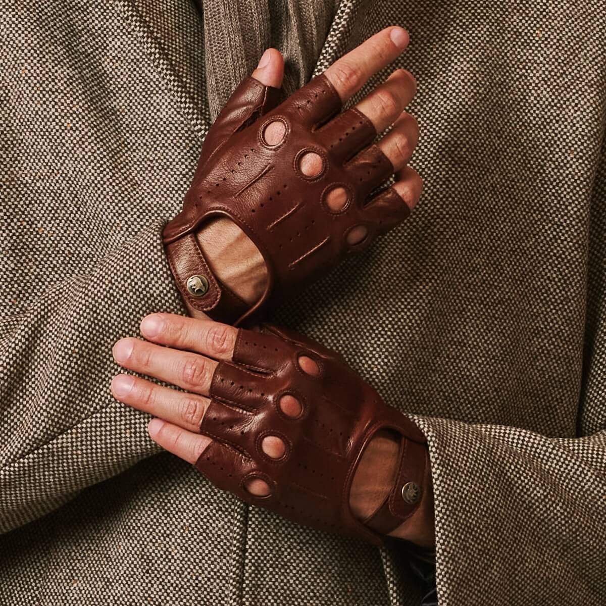 Giuseppe (brown) - Italian lambskin fingerless leather driving gloves - Leather Gloves Online - Flyclothing LLC