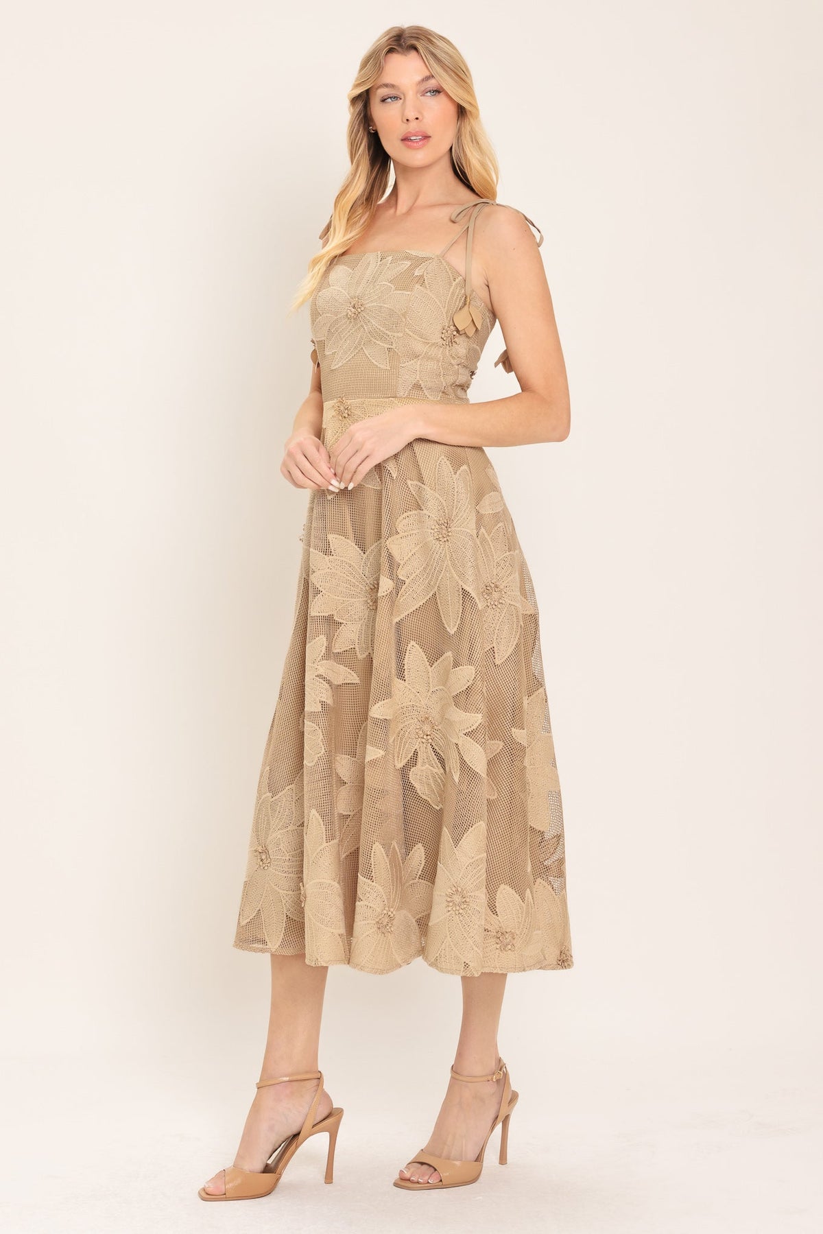 SANDY BLOOM FLORAL WOVEN LACE MIDI DRESS - Flying Tomato - Flyclothing LLC