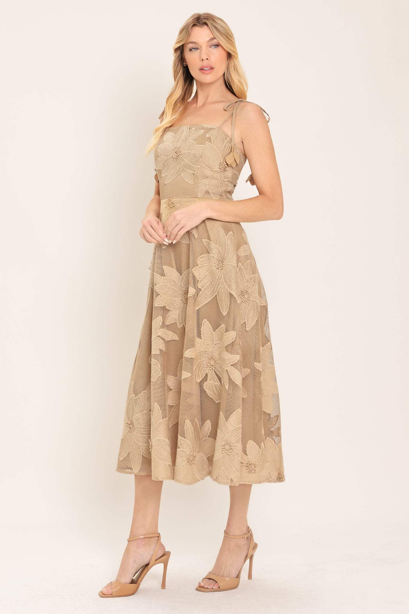 SANDY BLOOM FLORAL WOVEN LACE MIDI DRESS - Flying Tomato - Flyclothing LLC