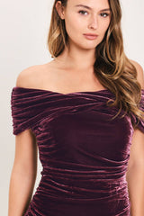 PLUM EMBRACE PLUM VELVET OFF-SHOULDER RUCHED MIDI DRESS - Flying Tomato - Flyclothing LLC