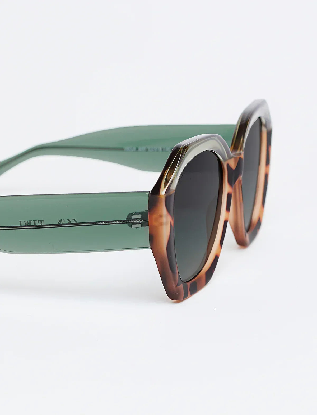 VEGA - TIWI USA - Flyclothing LLC