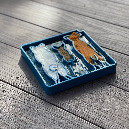 Waiting Dogs eTray - Shallow Slow Feeder Bowl for Enrichment | USA Made - SodaPup/True Dogs, LLC - Flyclothing LLC