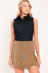 CANYON MOTIF FLIRT FAUX SUEDE SKORT
