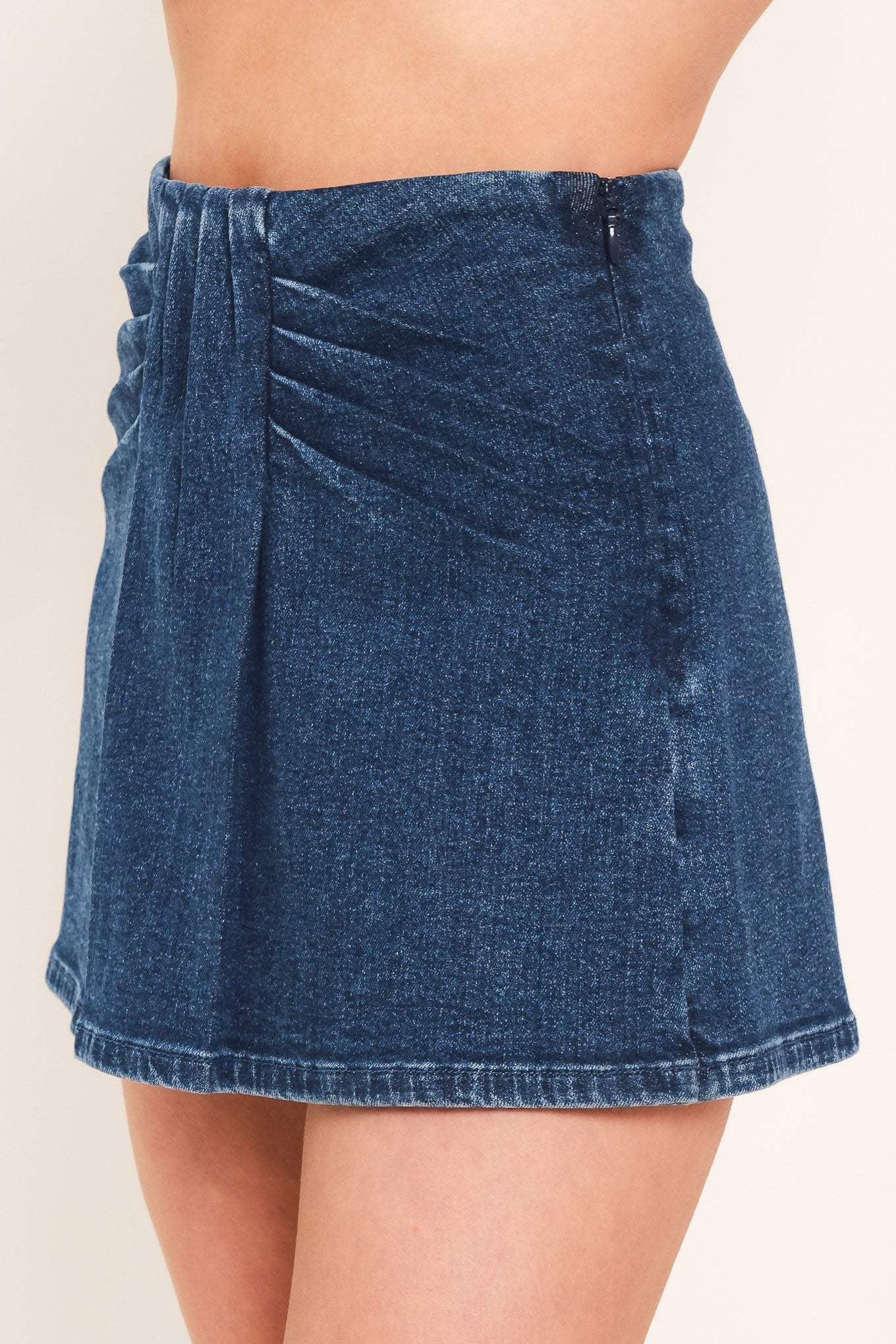 INDIGO RUCHING DENIM SKORT